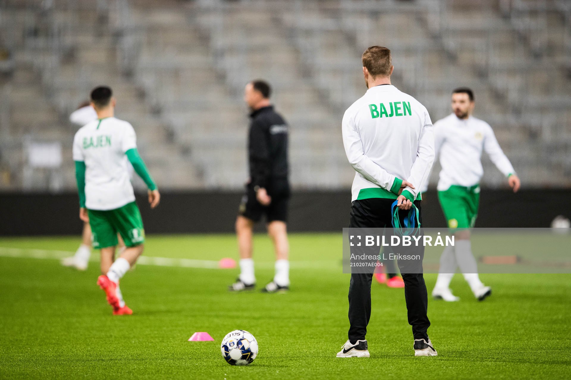 Hammarbys spelare värmer upp