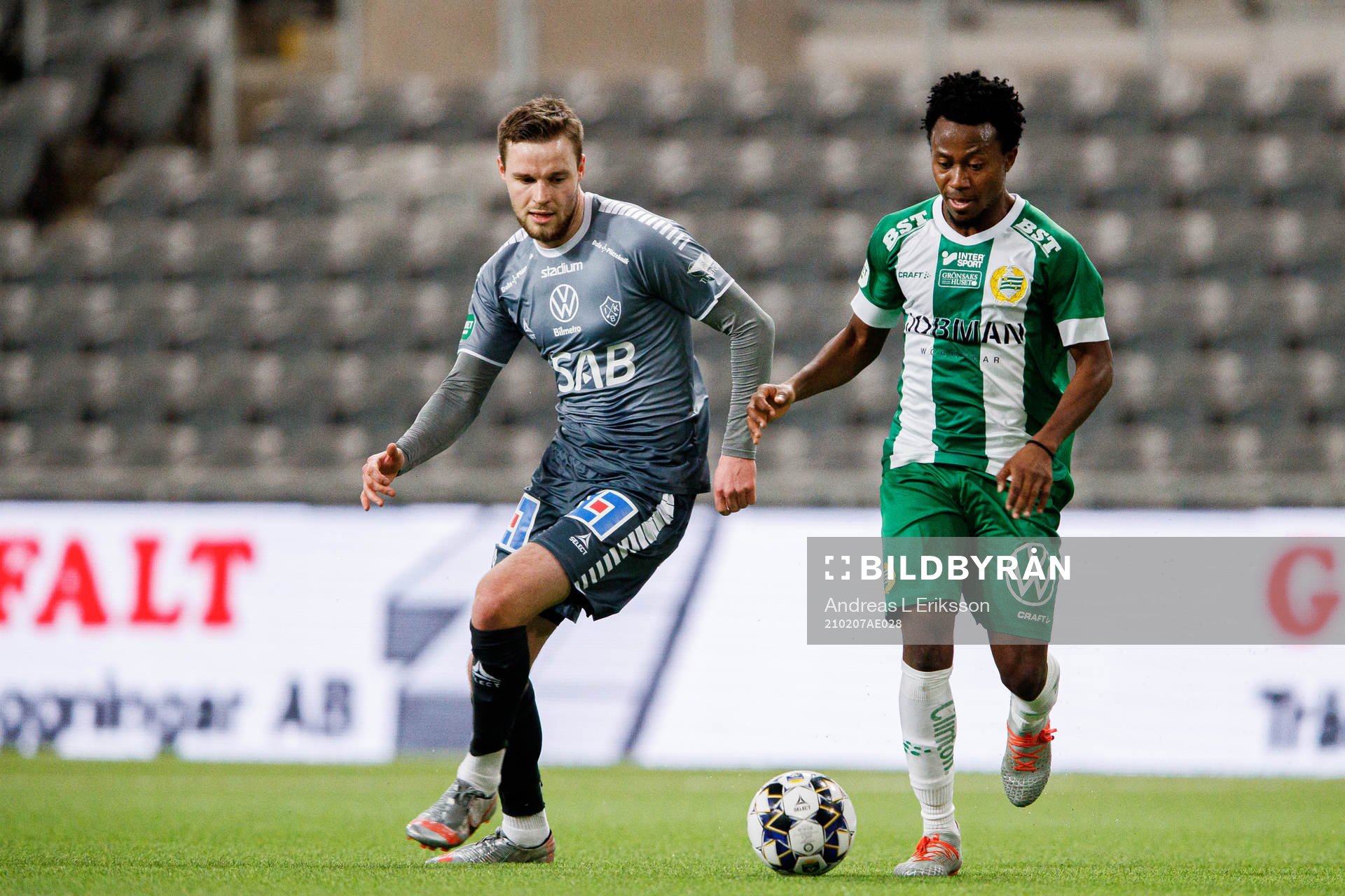 Brages Mattias Liljestrand och Hammarbys Abdul-Halik Hudu