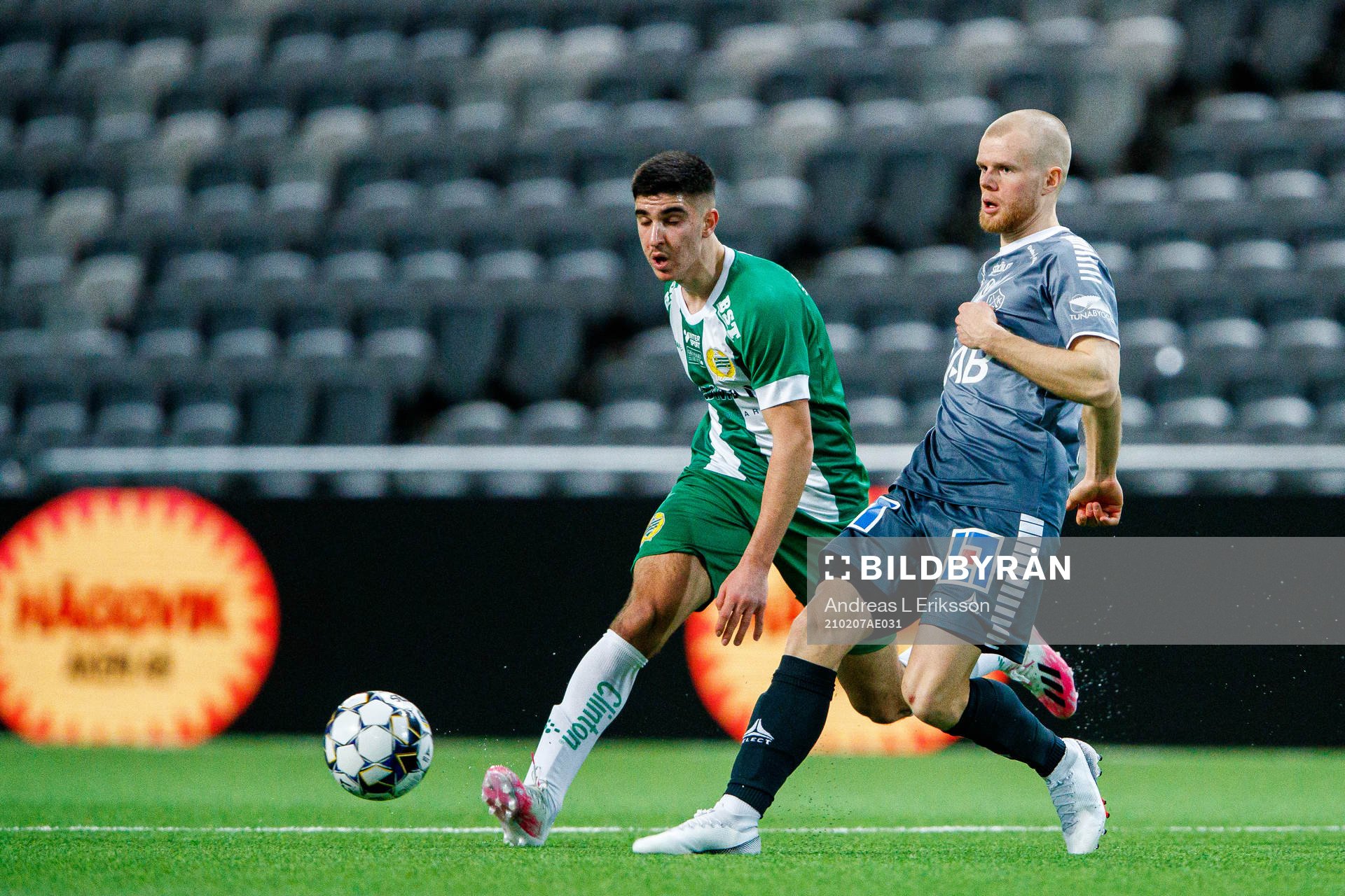Hammarbys Mayckel Lahdo och Brages Lukas Hiltunen