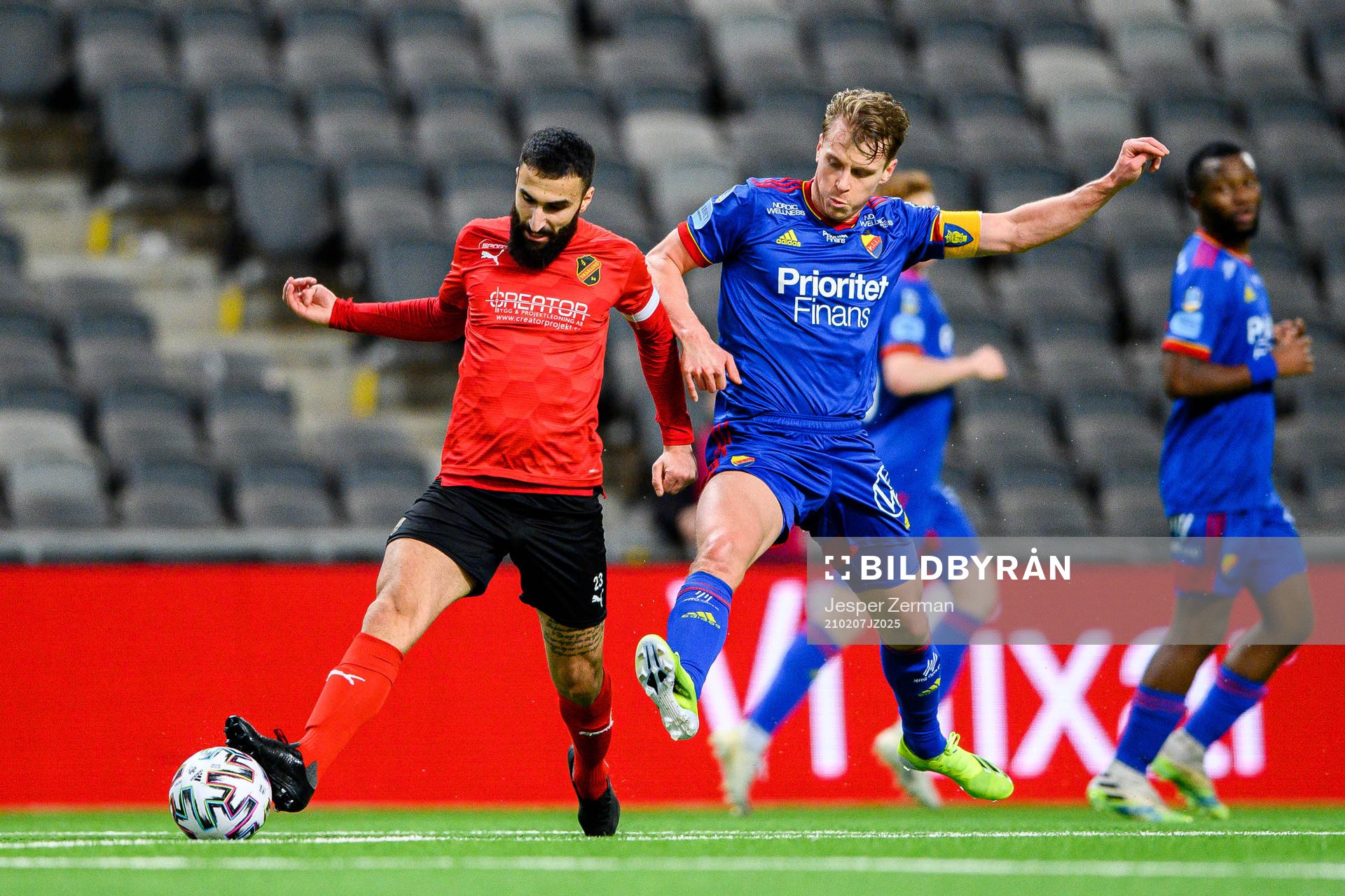 Vasalunds Charbel Georges och Djurgårdens Rasmus Schüller