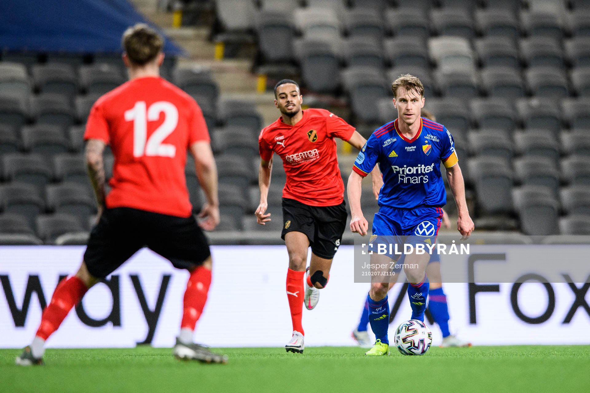 Vasalunds Alexander Andue och Djurgårdens Rasmus Schüller