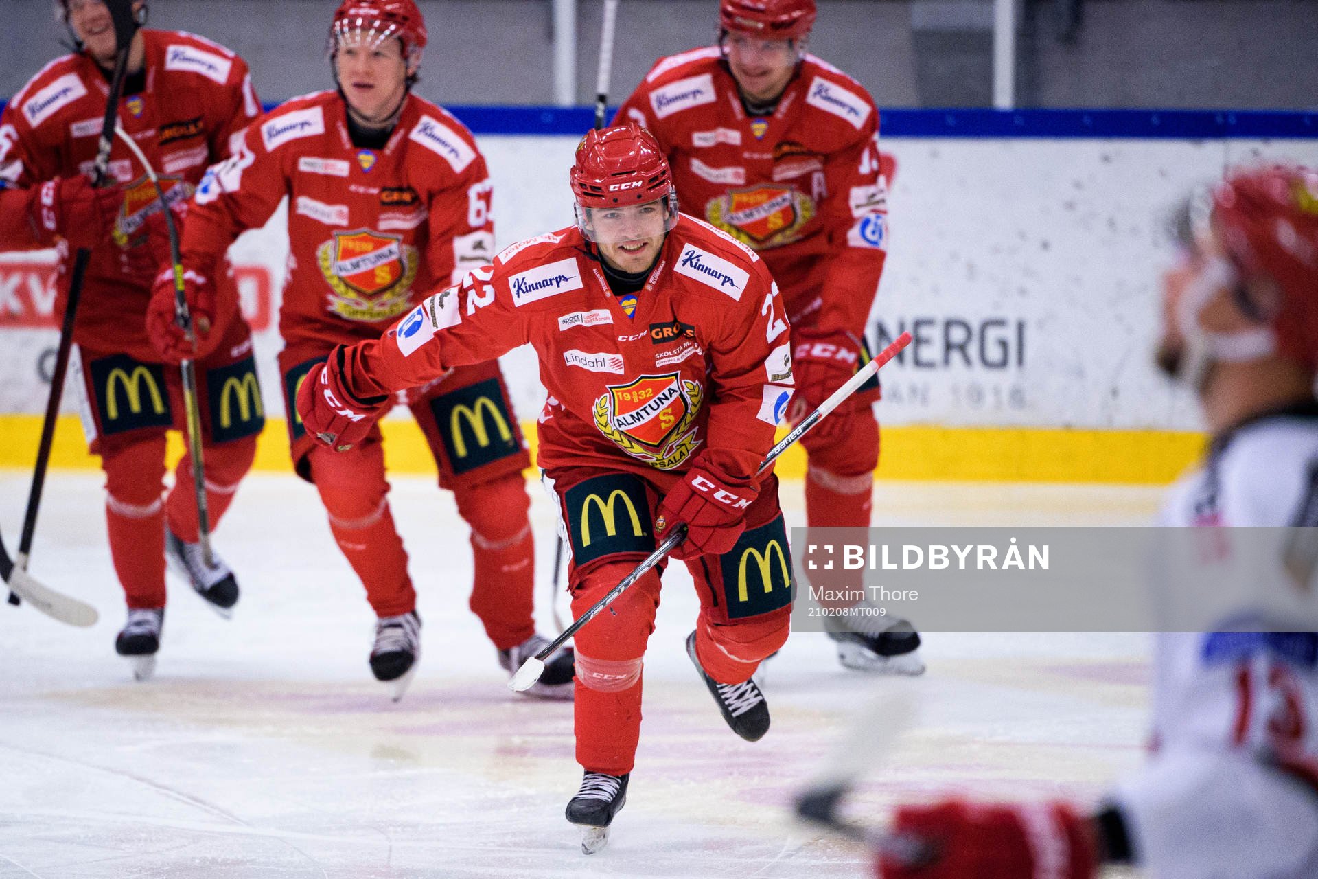 Almtunas Emil Berglund jublar