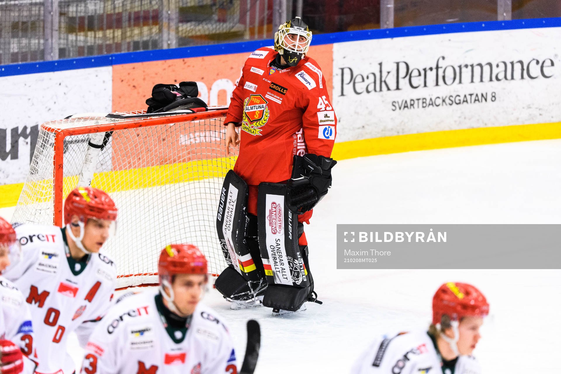 Almtunas målvakt Viktor Andrén deppar