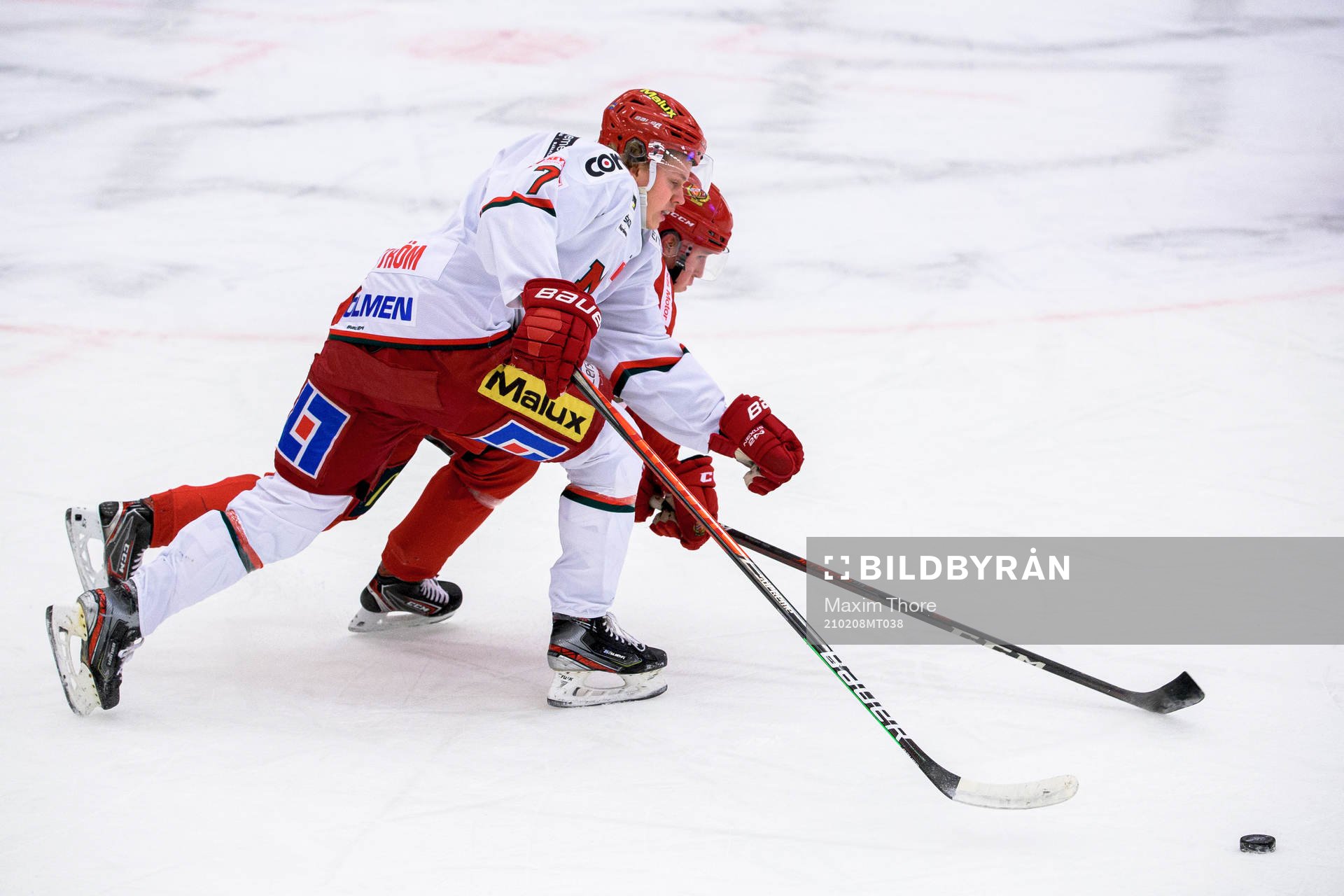 Modos Tobias Åhström och Almtunas Filip Hasa