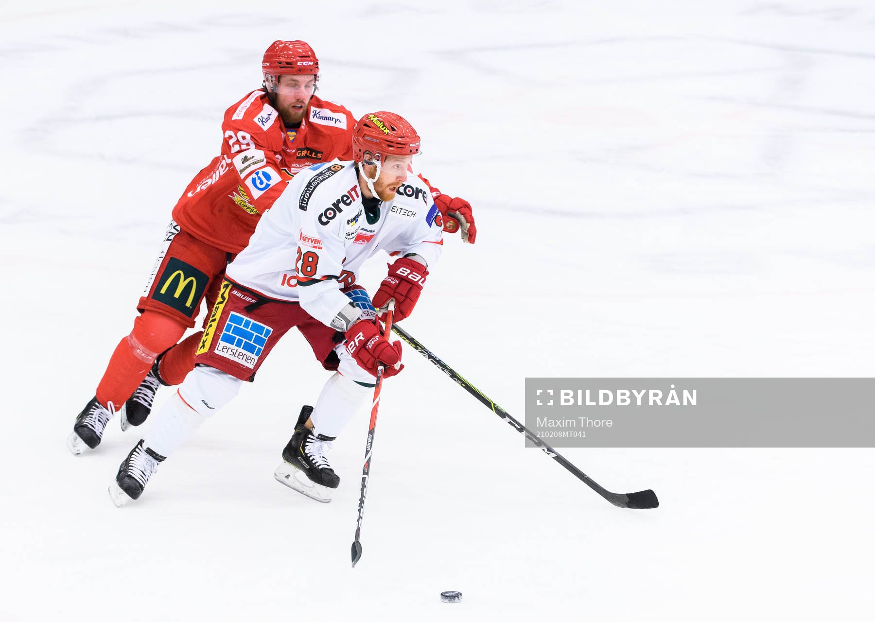 Almtunas Mattias Johansson och Modos Michael Boivin
