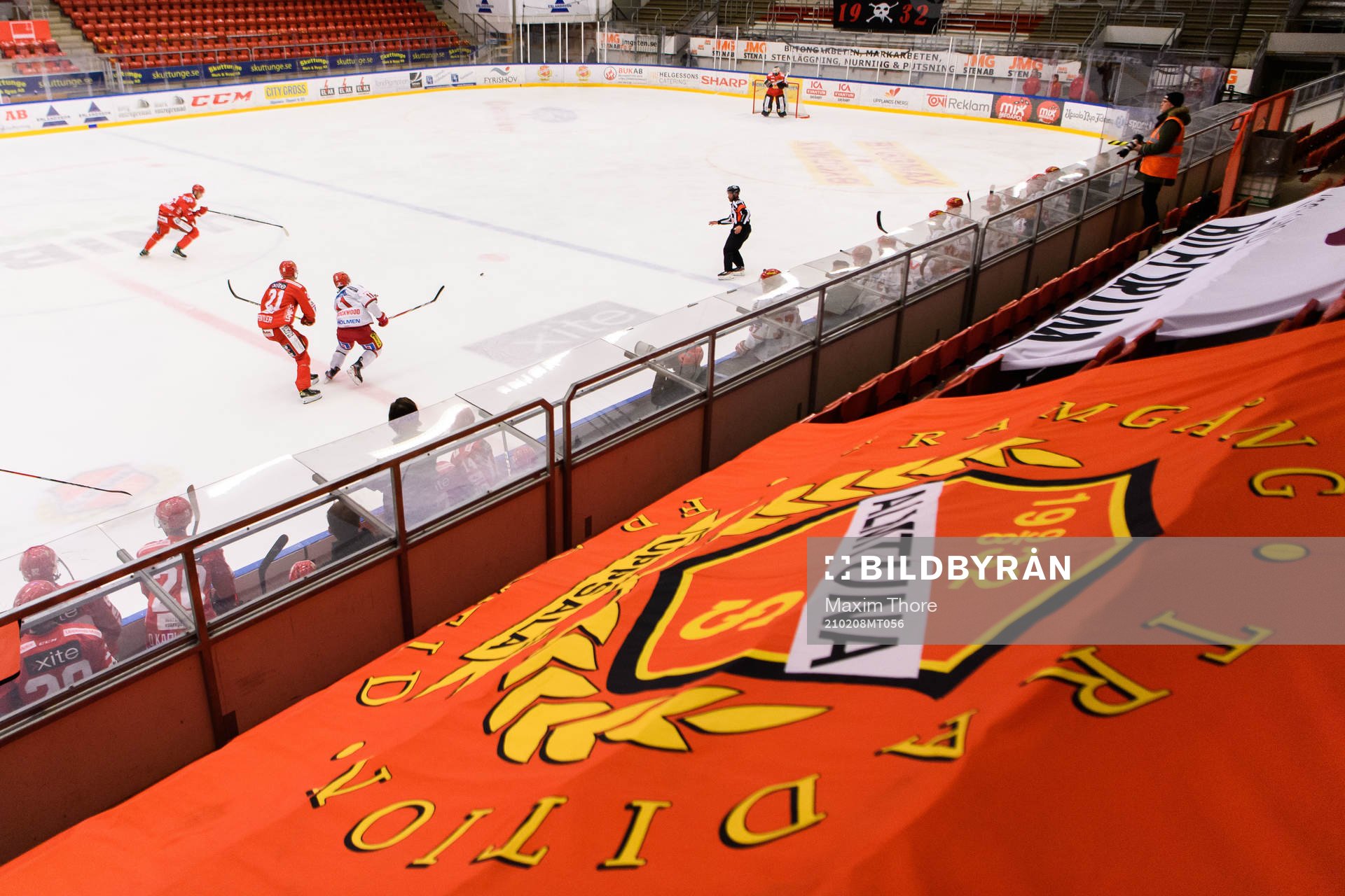Vy över ishockeymatchen i Hockeyallsvenskan mellan Almtuna