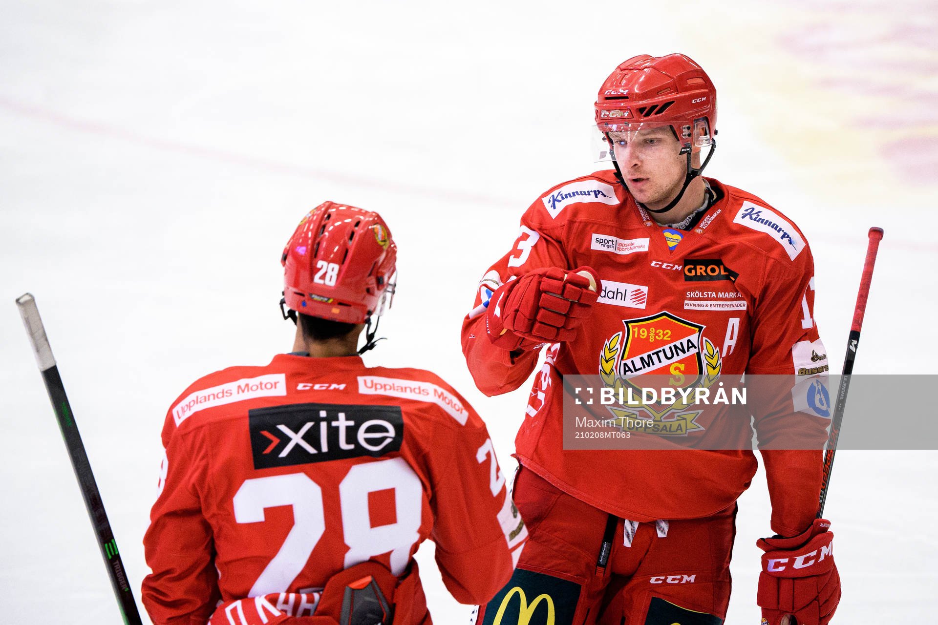 Almtunas David Karlström och Tobias Liljendahl jublar