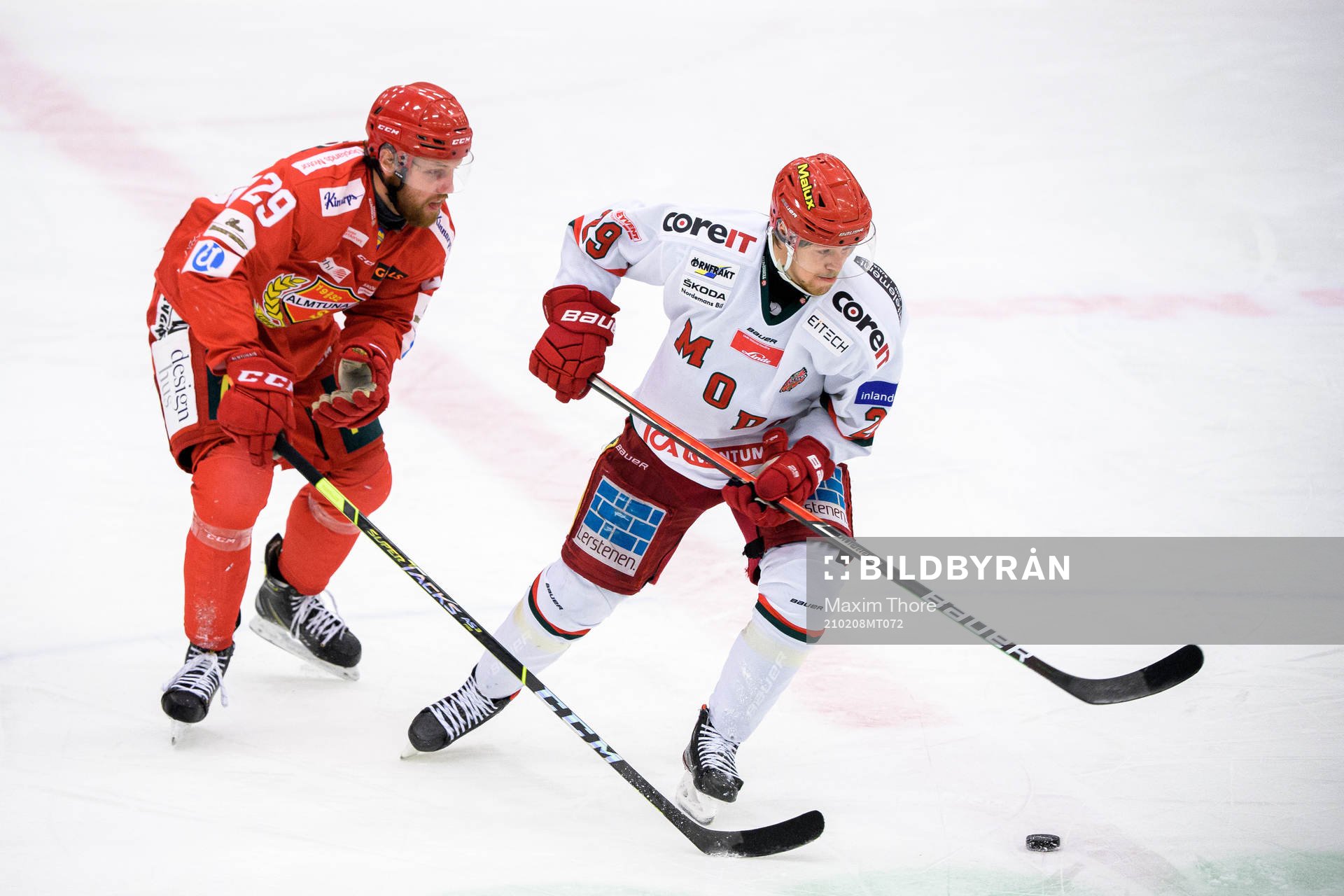 Almtunas Anton Björkman och Modos Mikkel Aagaard