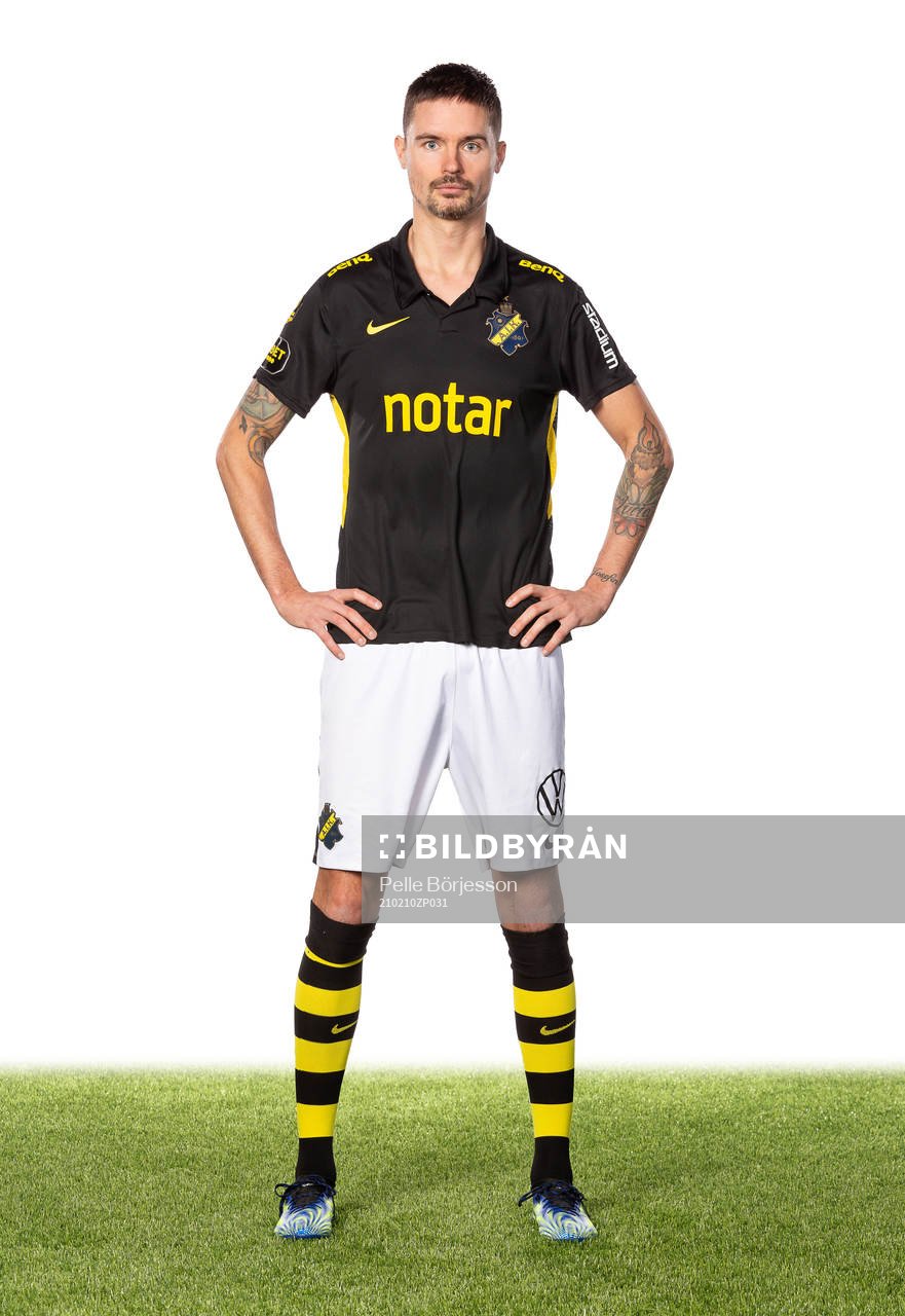 s Mikael Lustig