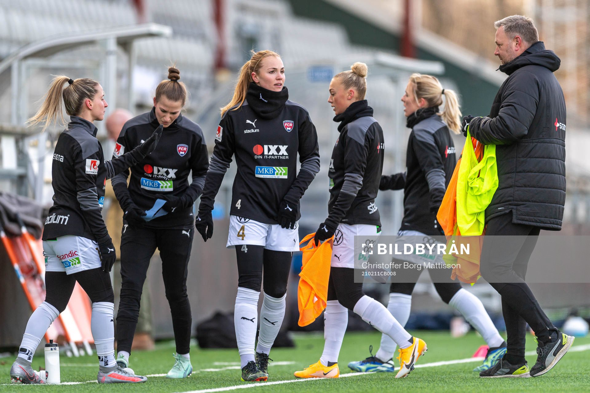 Rosengårds Glodis Perla Viggosdottir med lagkamrater
