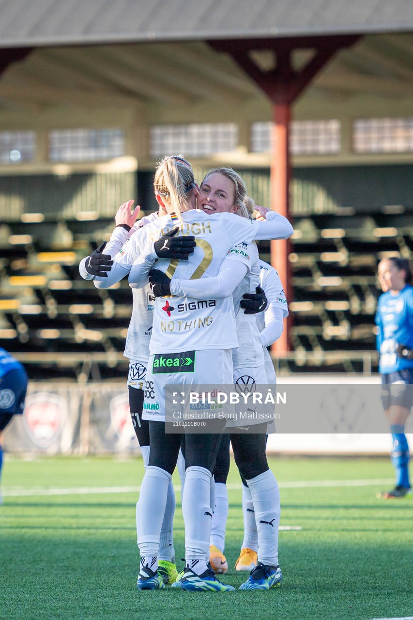 Rosengårds Mimmi Larsson jublar