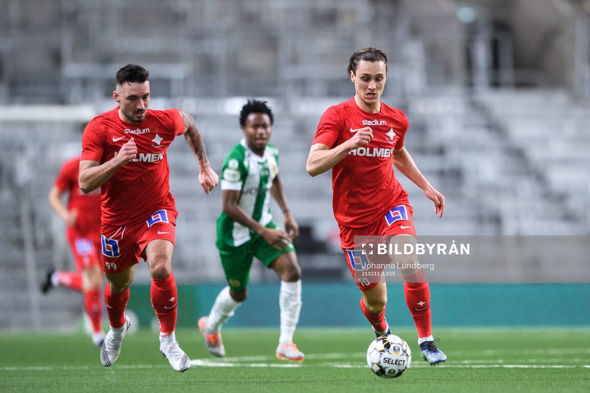 IFK Norrköpings Sead Haksabanovic och Jonathan Levi