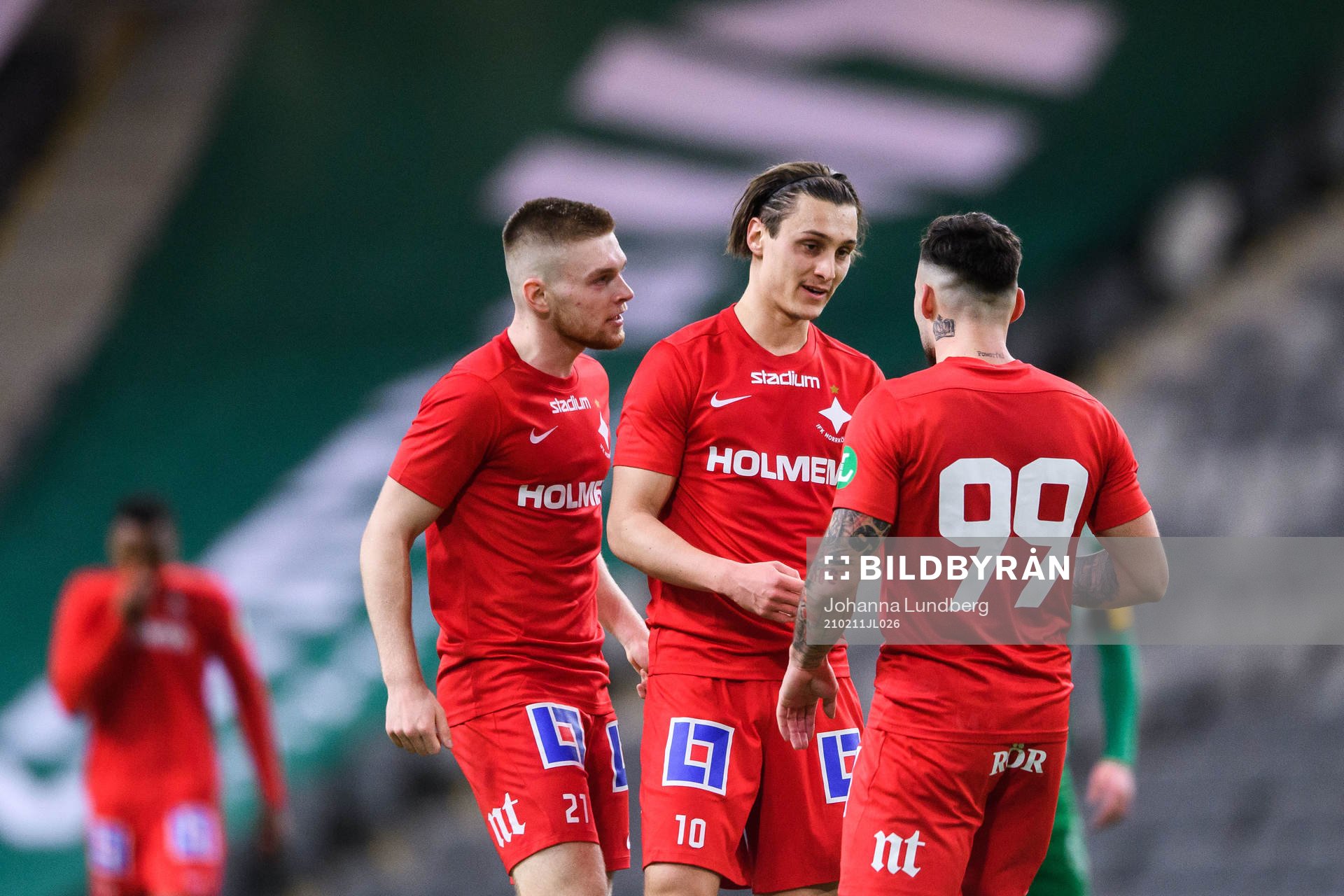 IFK Norrköpings Jonathan Levi jublar med Dino Salihovic och Sead Haksabanovic efter 0-1 under träningsmatchen i fotboll mellan Hammarby och IFK Norrköping den 11 februari 2021 i Stockholm.
