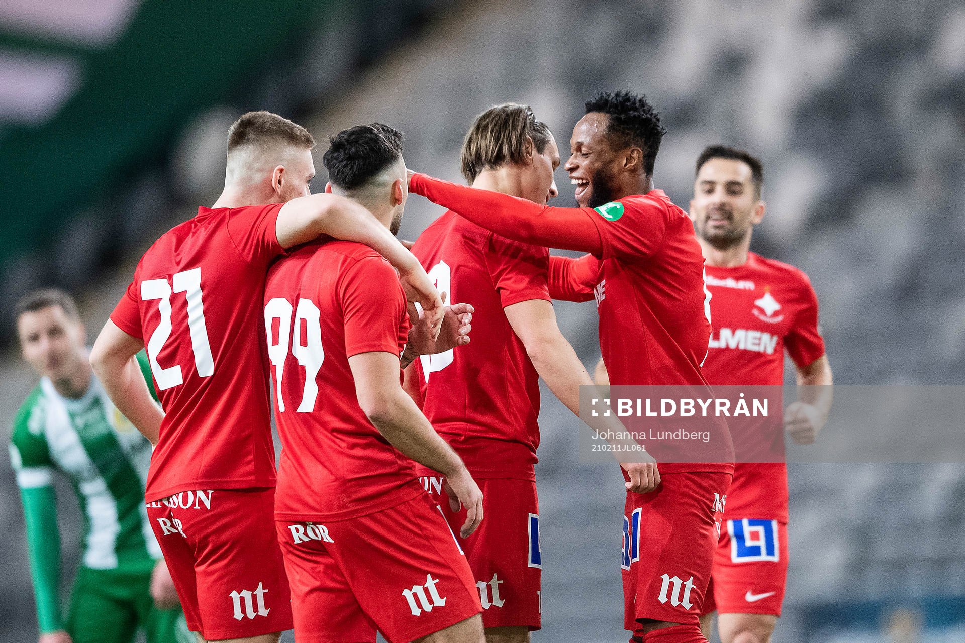 IFK Norrköpings Jonathan Levi och Samuel Adegbenro jublar