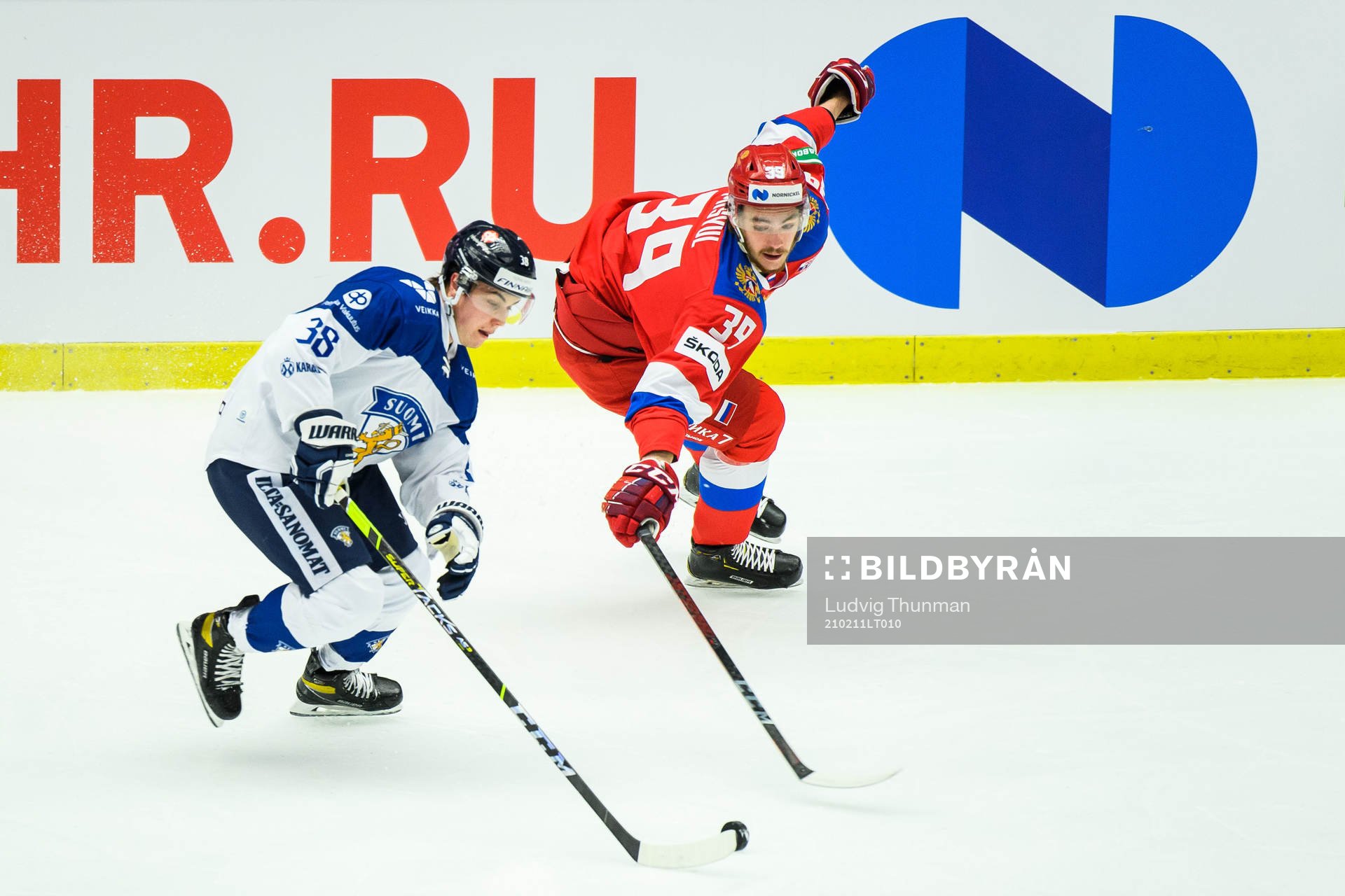 Jere Innala of Finland and Daniil Misyul of Russia