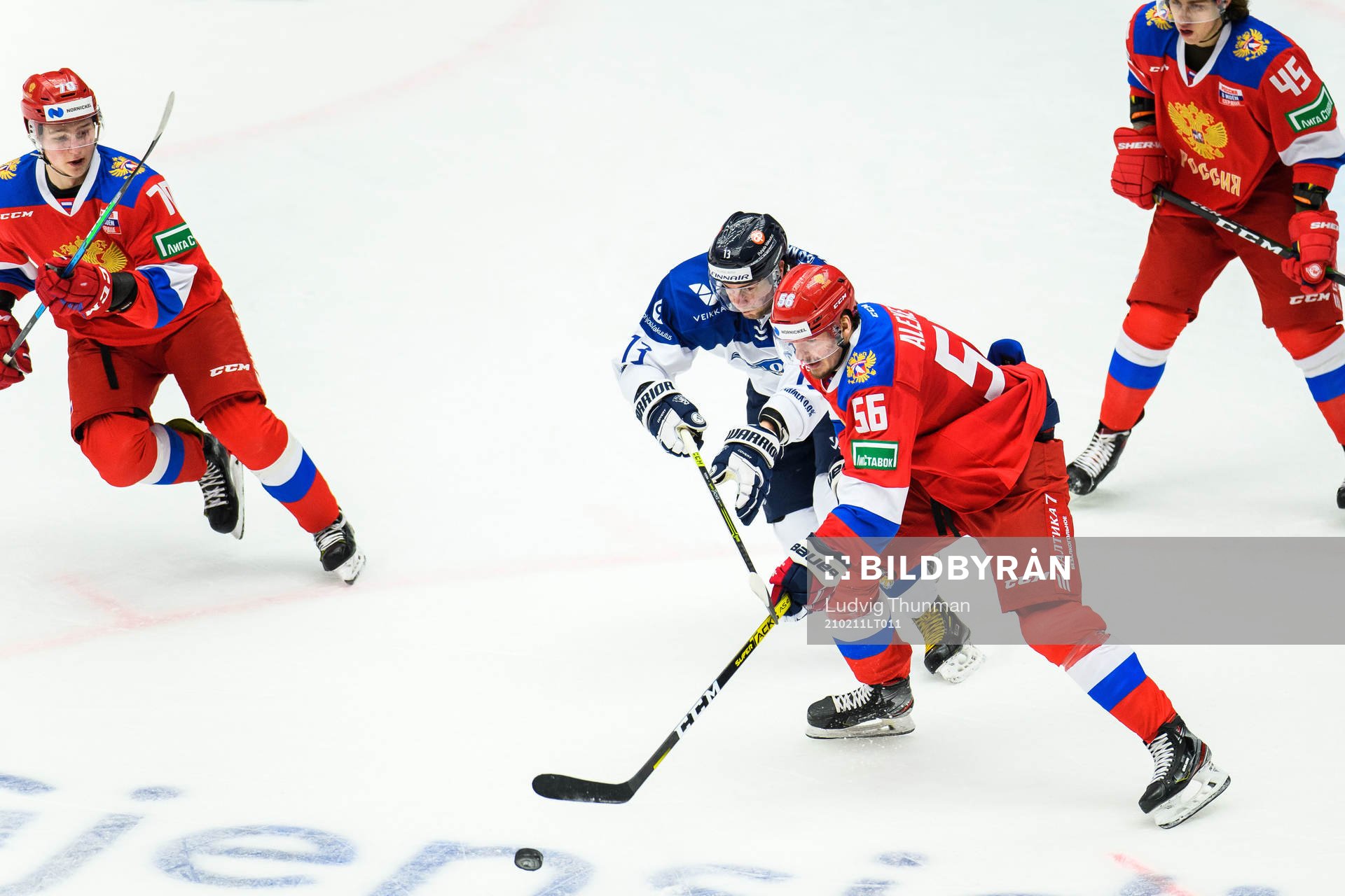 Mikael Ruohomaa of Finland and Aleksandr Alexeyev of Russia