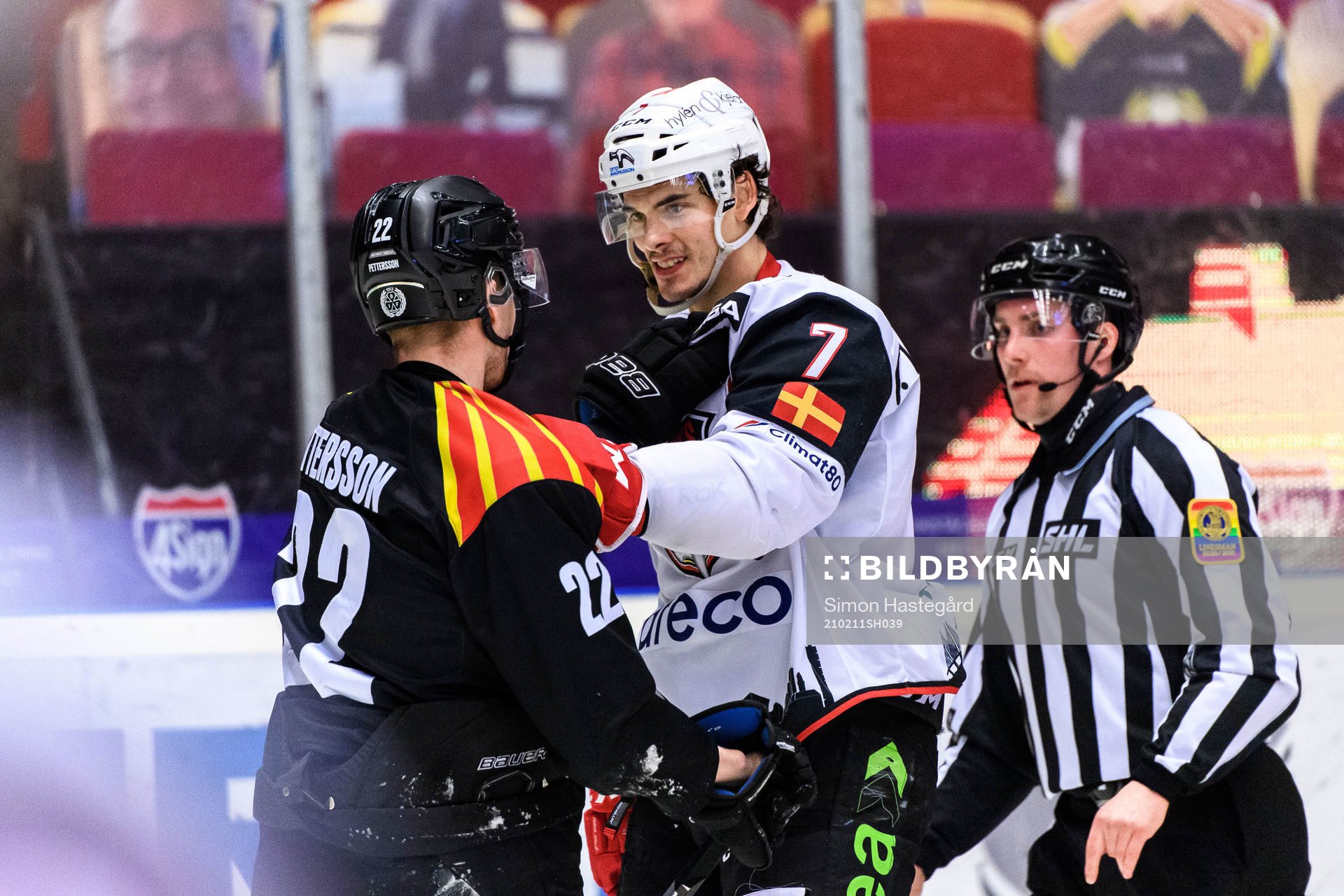 Brynäs Adam Pettersson och Malmö Redhawks Oliver Lauridsen