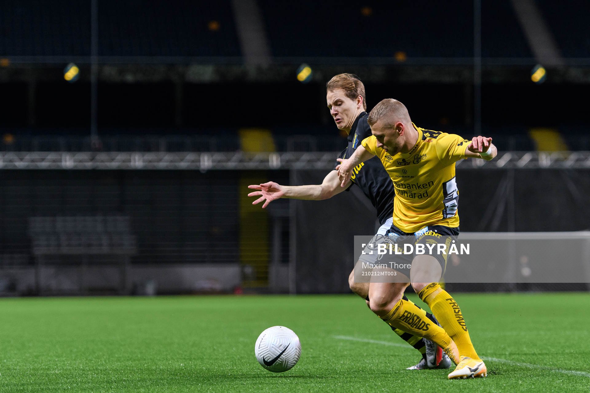 s Saku Ylätupa och Elfsborgs Simon Strand