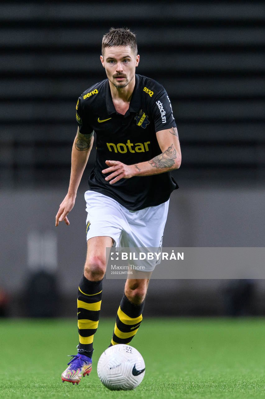 s Mikael Lustig