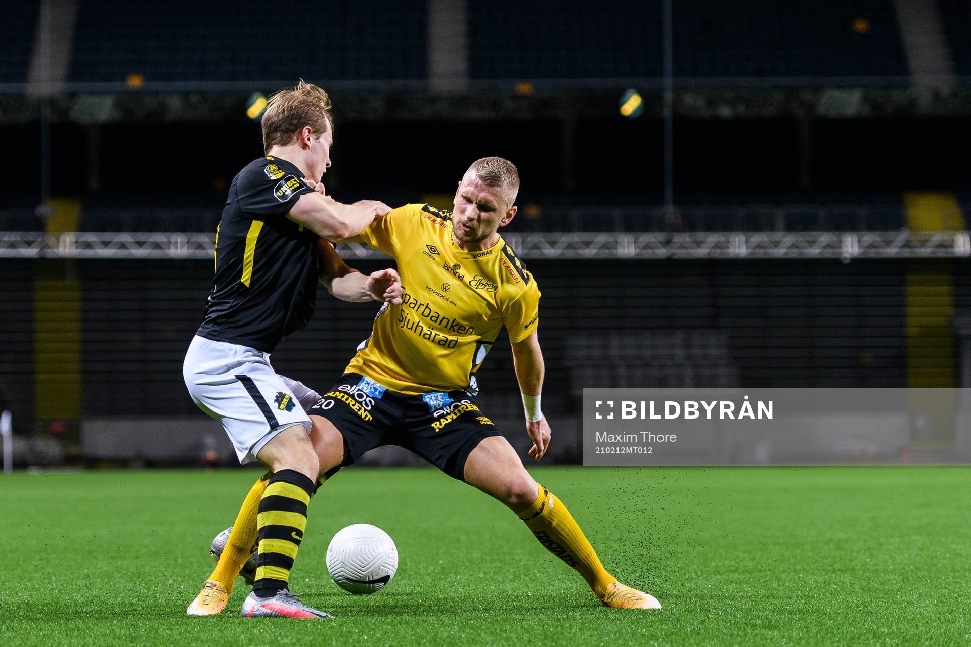 s Saku Ylätupa och Elfsborgs Simon Strand