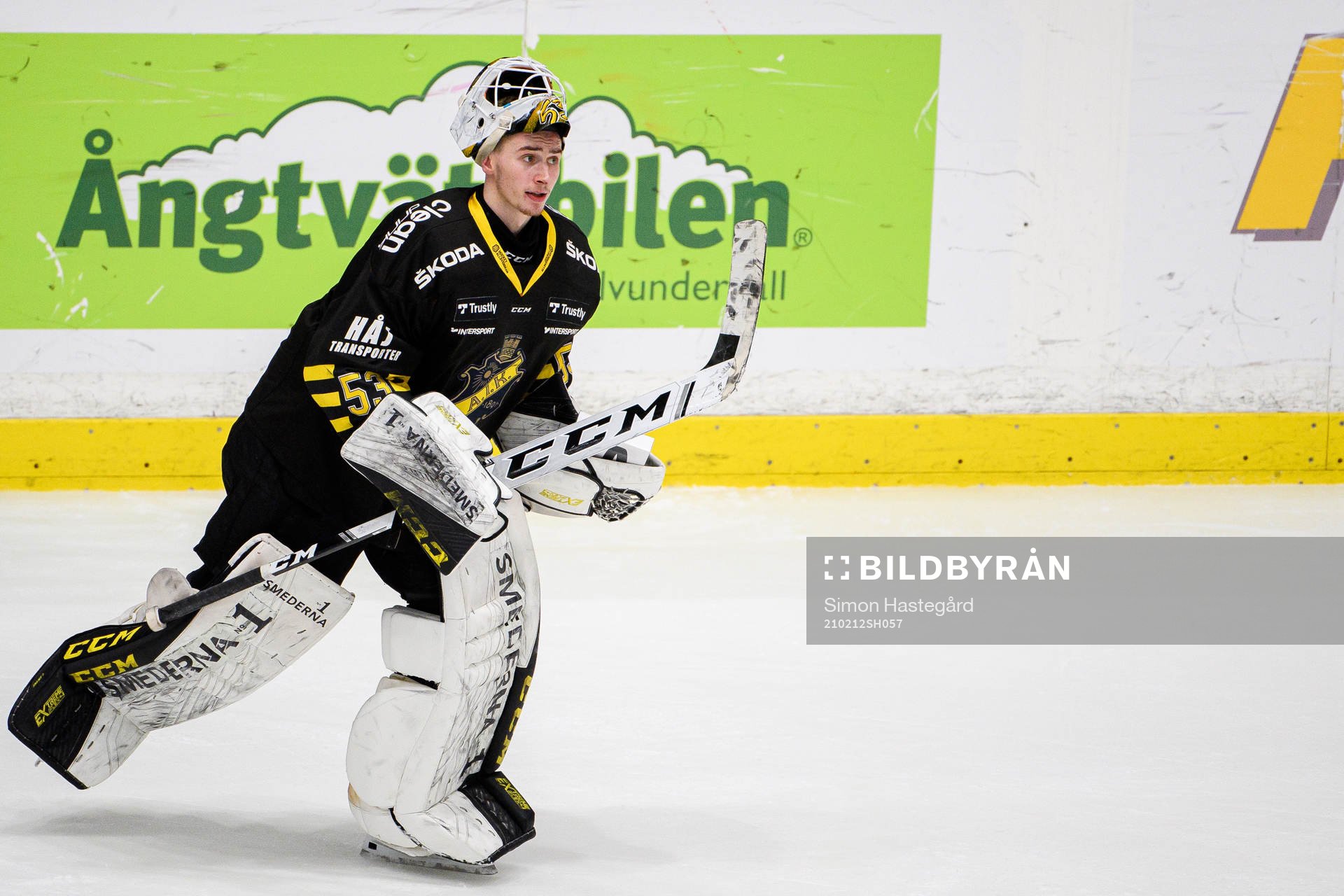 s målvakt Claes Endre jublar