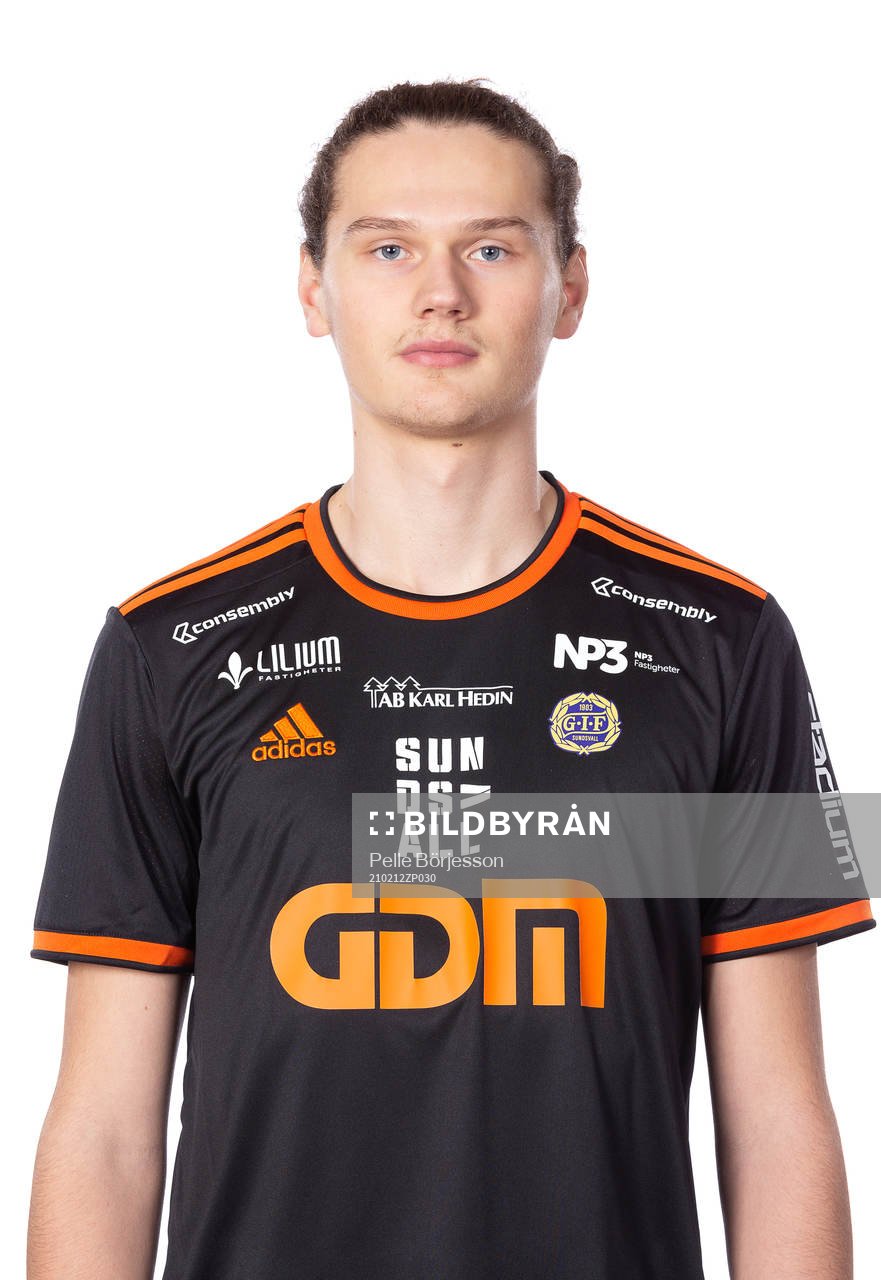 Sundsvalls målvakt Gustav Molin poserar för ett porträtt den 12 februari 2021 i Sundsvall.