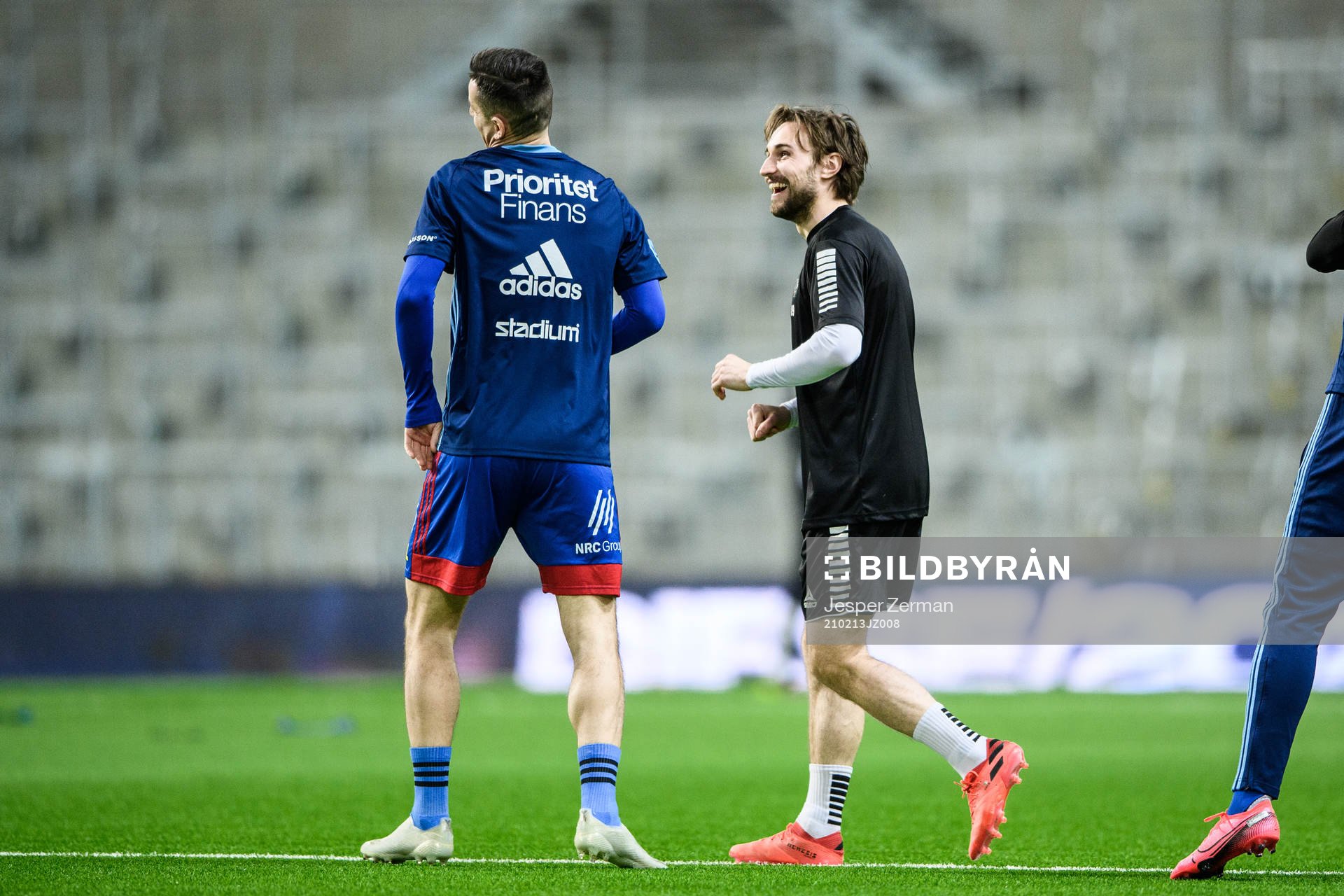 Djurgårdens Haris Radetinac och Örebros Kevin Walker