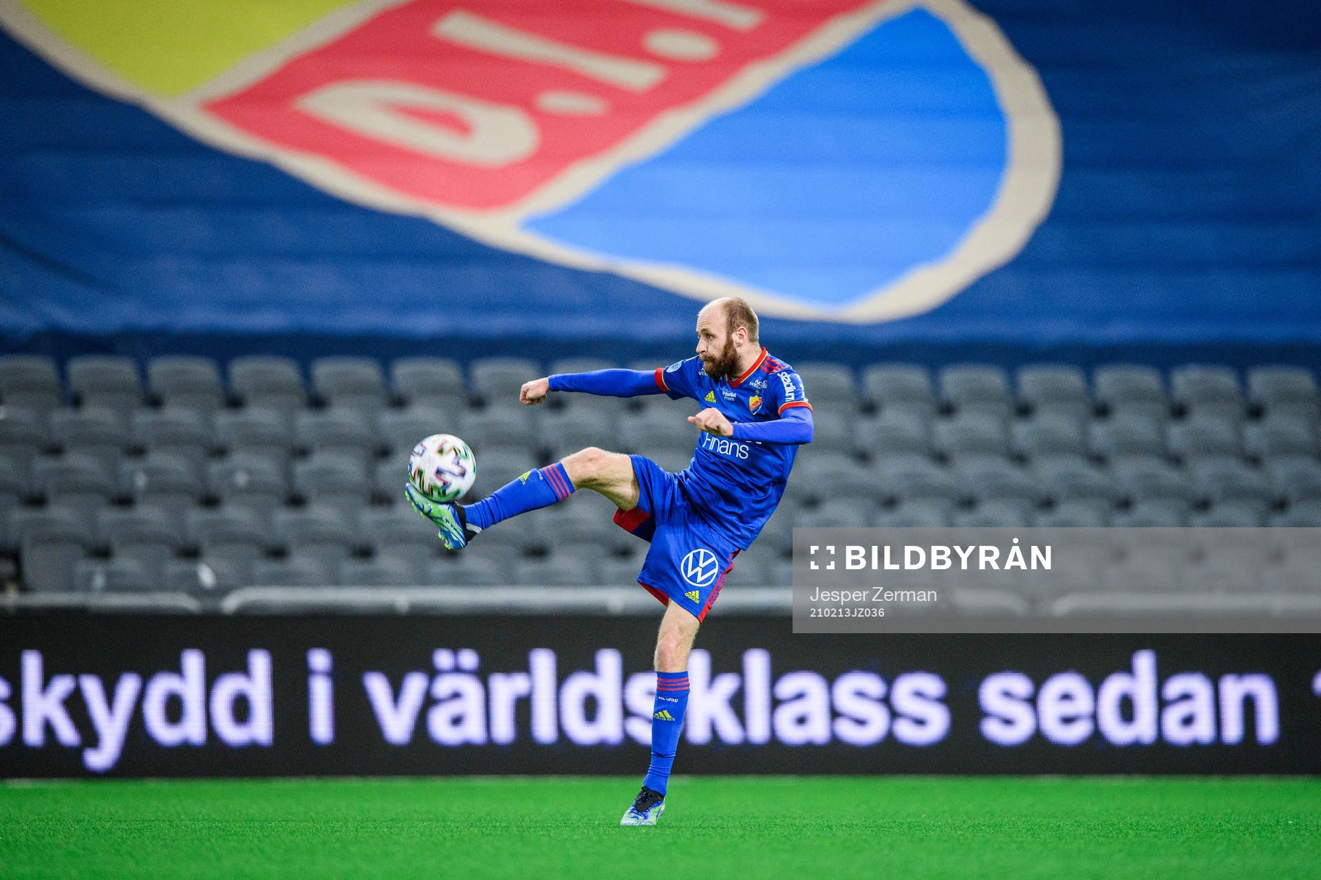 Djurgårdens Curtis Edwards under träningsmatchen i fotboll mellan Djurgården och Örebro den 13 februari 2021 i Stockholm. 