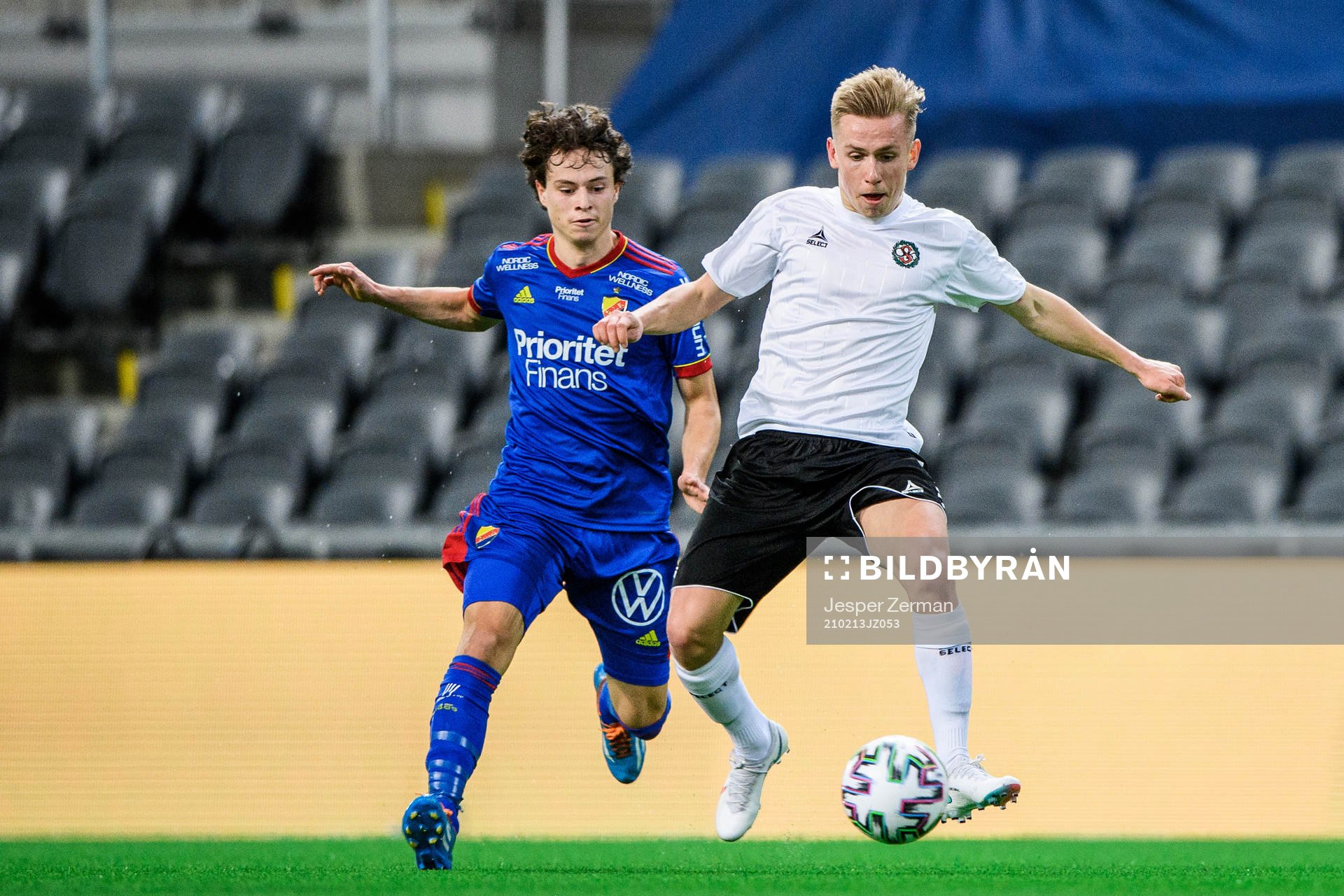 Djurgårdens Leo Cornic och Örebros David Seger