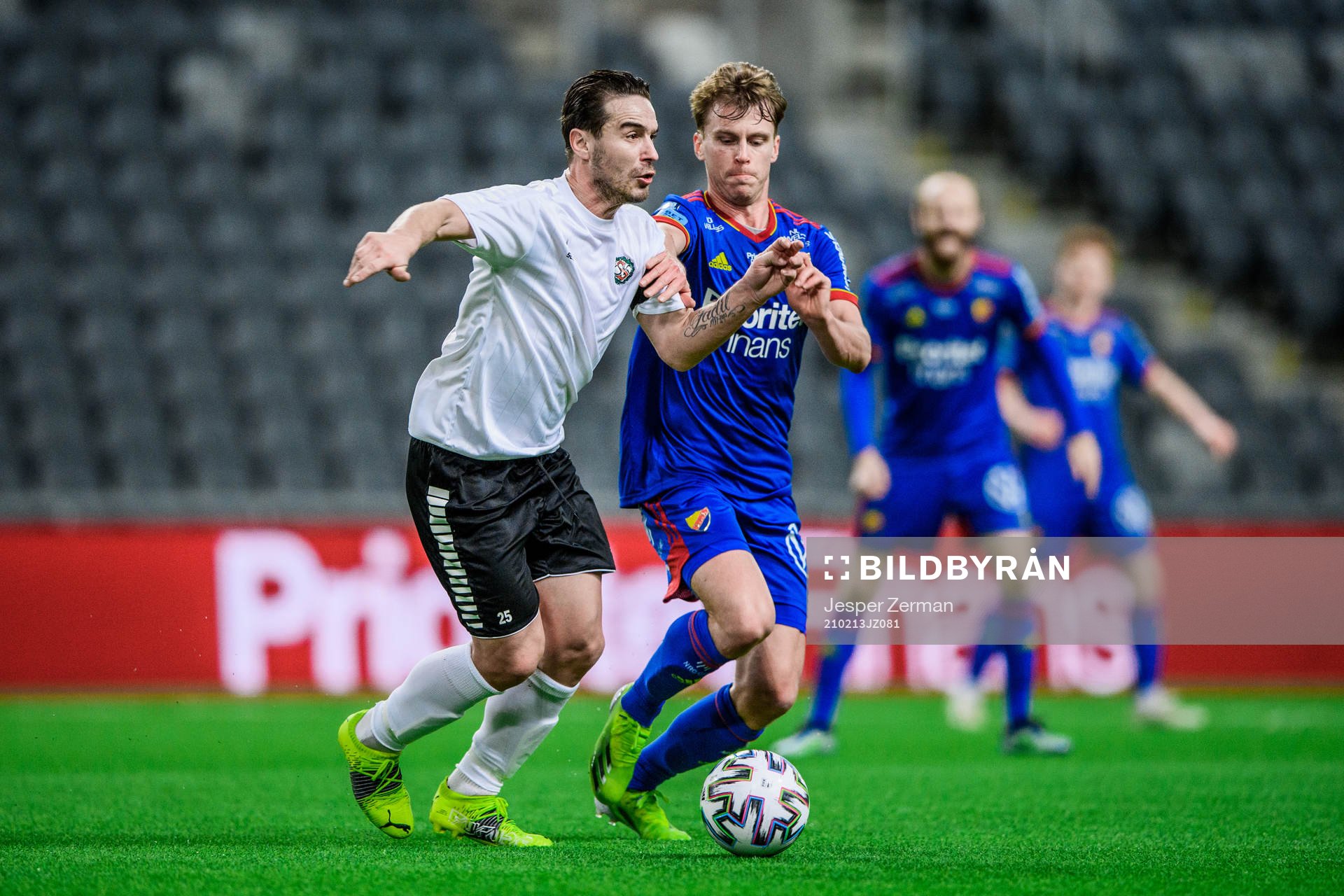 Örebros Nordin Gerzic och Djurgårdens Rasmus Schüller
