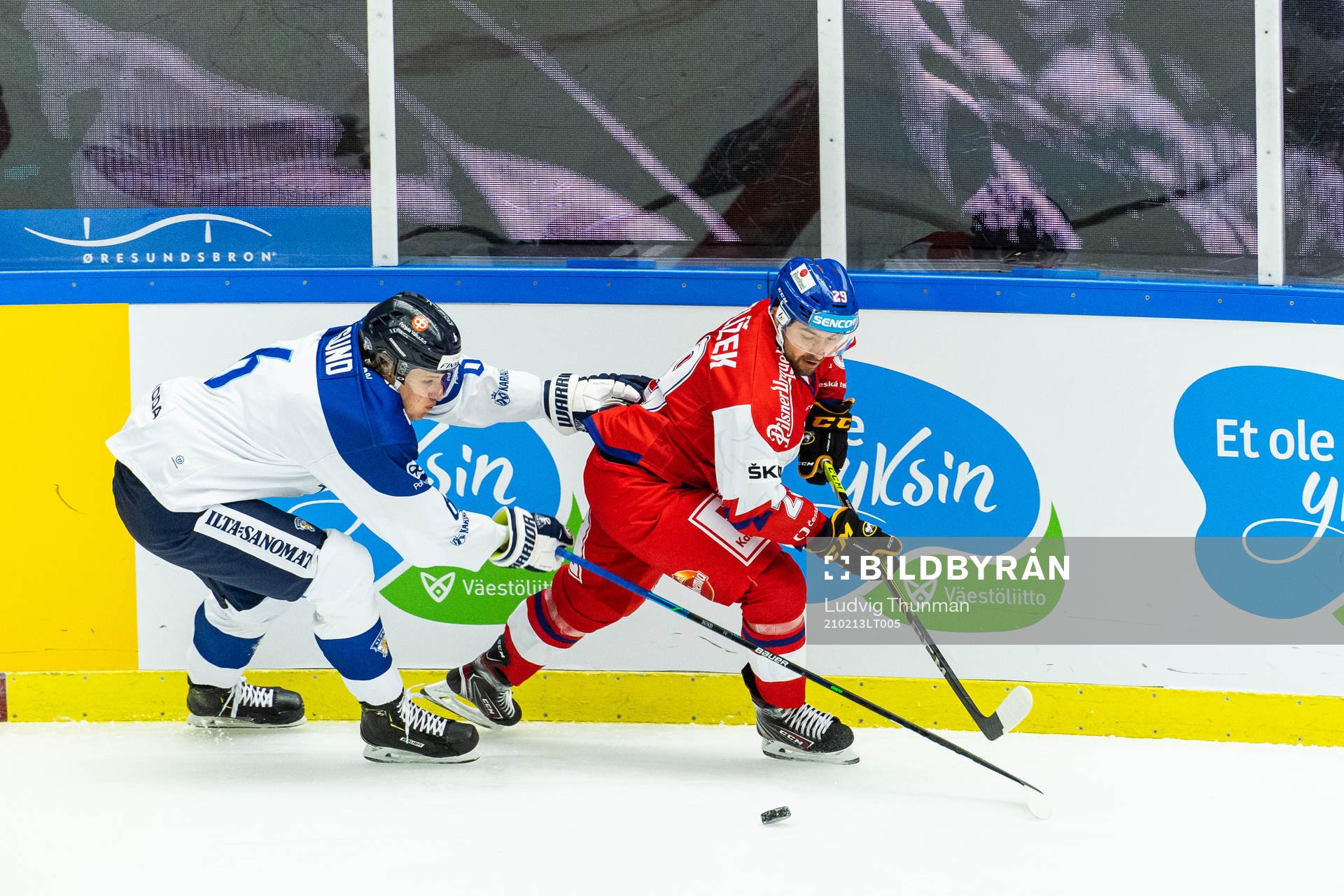 Tony Sund of Finland and Radek Koblizek of Czech Republic