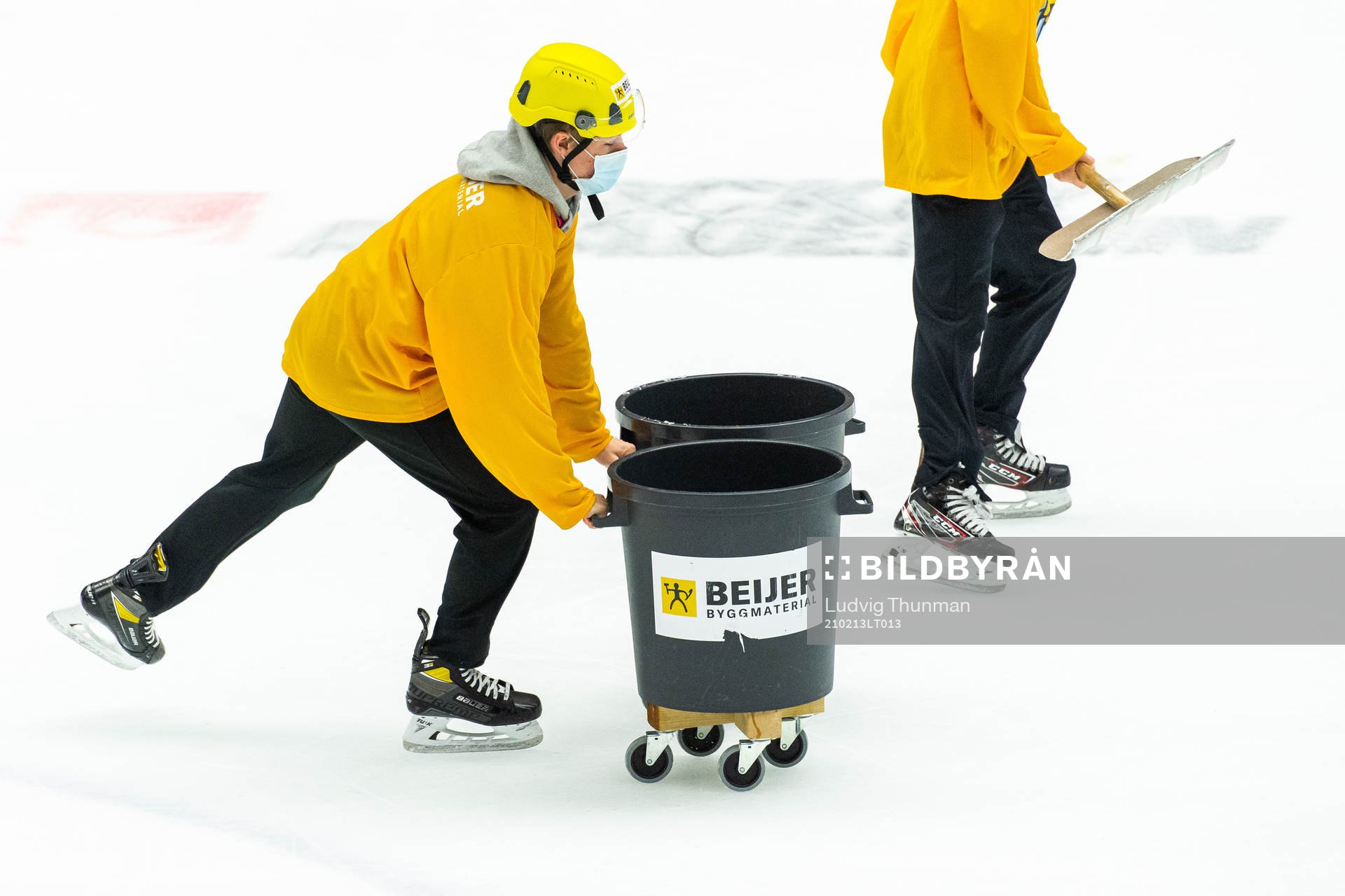 Ice crew