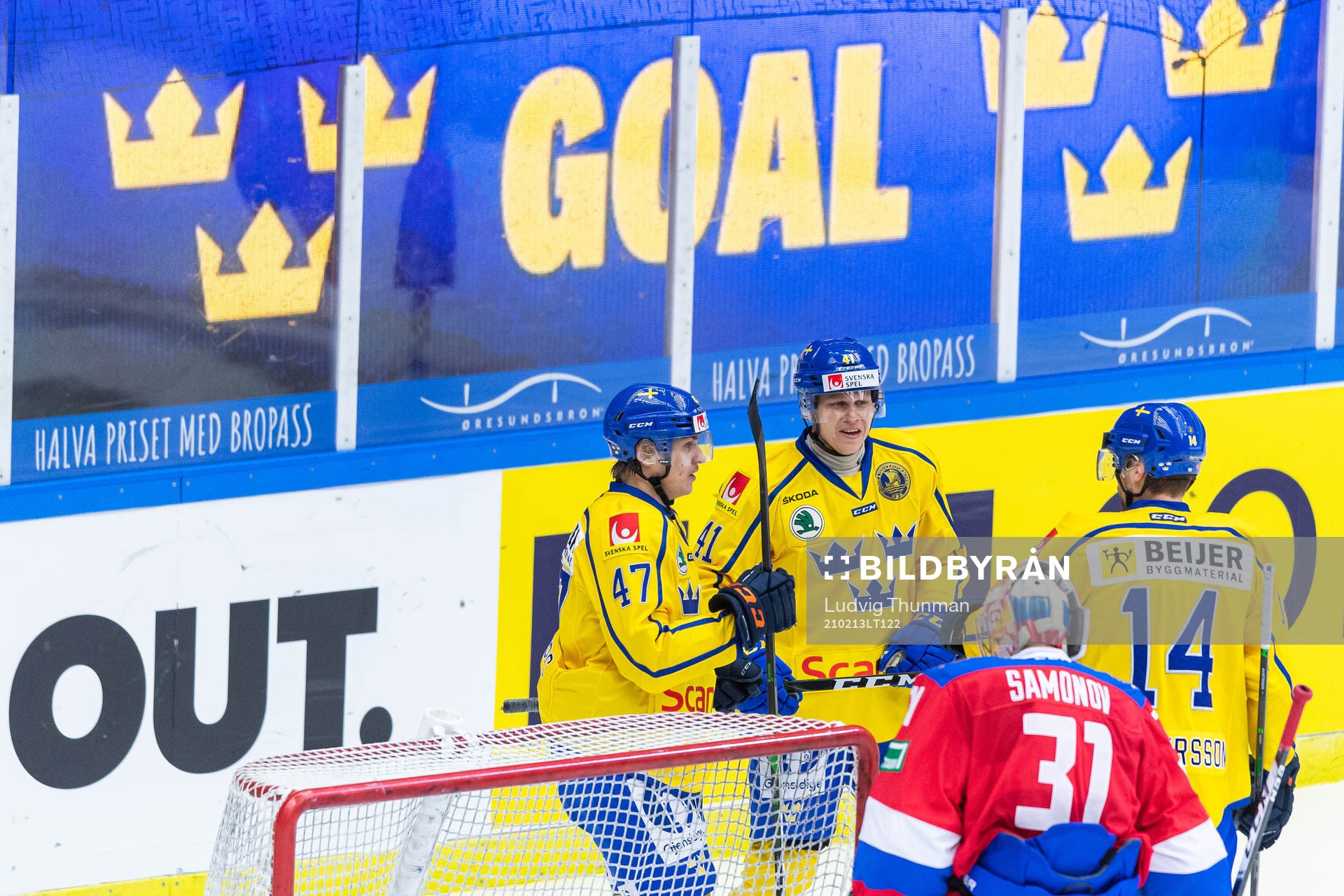Emil Pettersson of Sweden celebrates with Pontus Holmberg