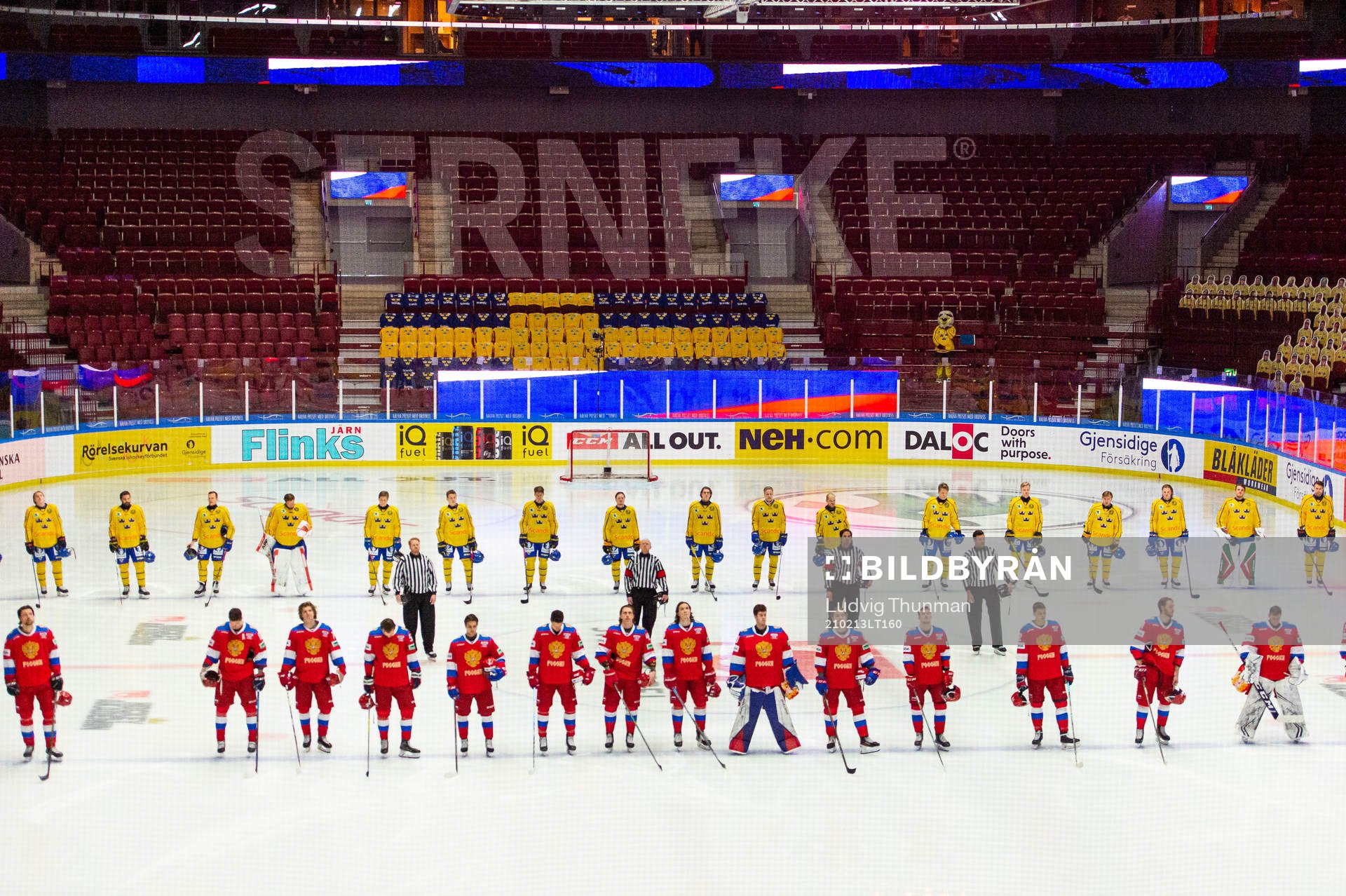 Players of Sweden and of Russia