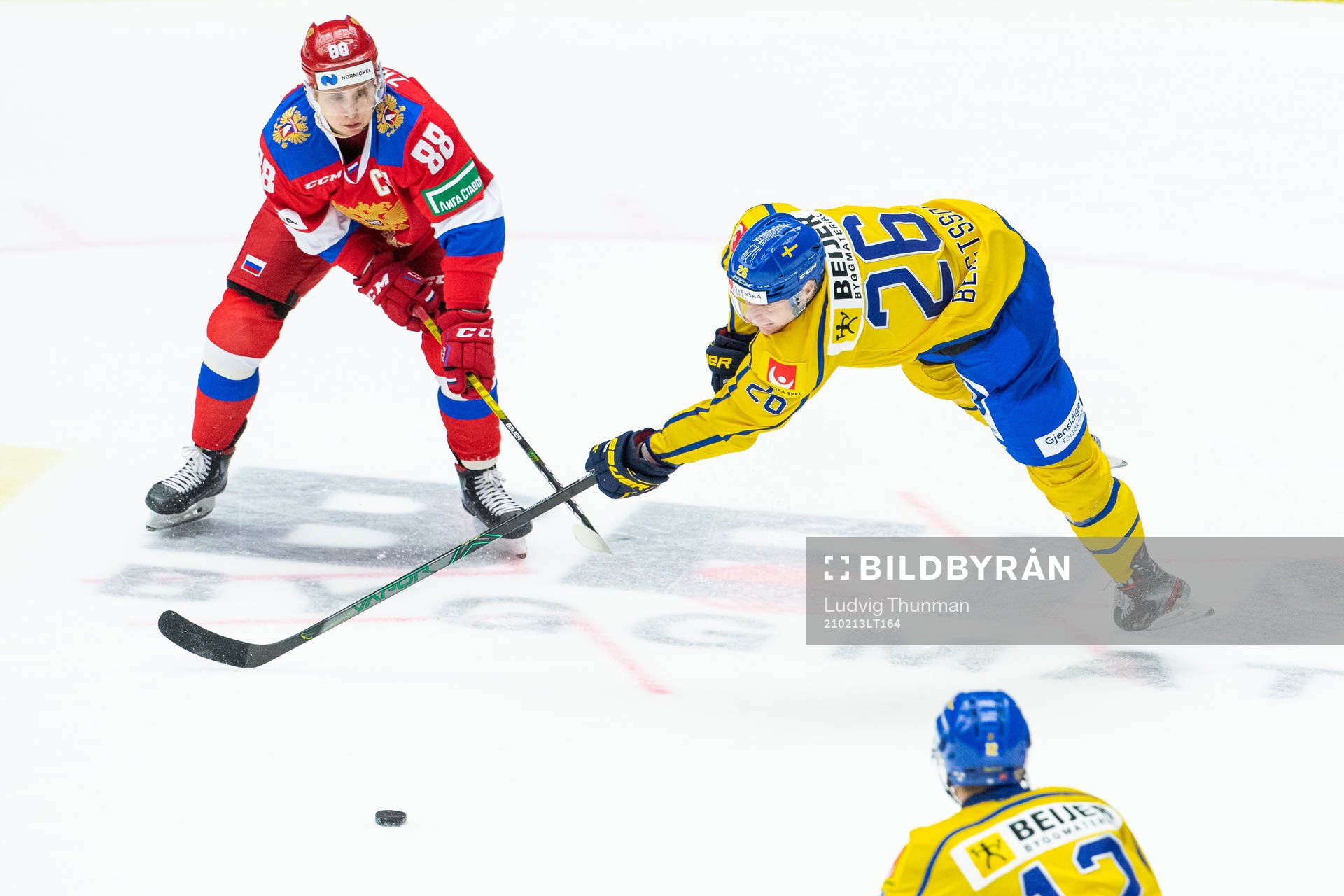 Damir Zhafyarov of Russia and Anton Bengtsson of Sweden