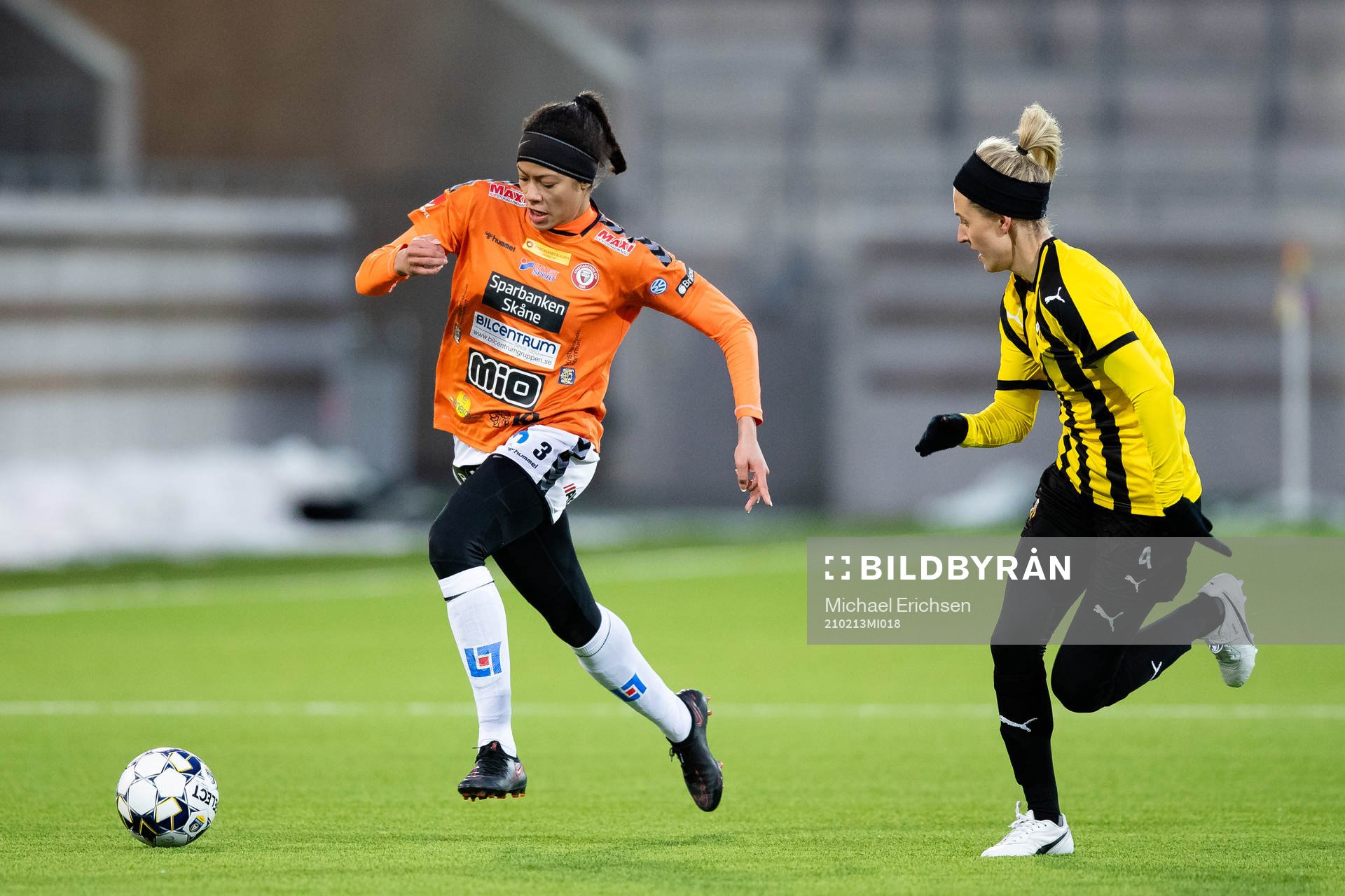 Kristianstads Sveindis Jane Jonsdottir och Häckens Emma