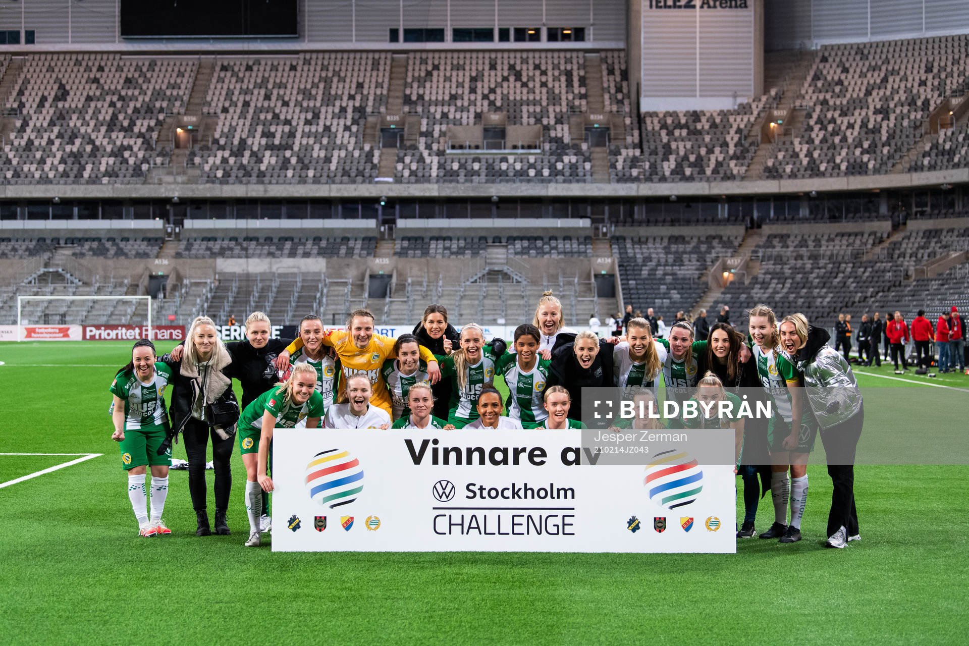 Hammarbys spelare jublar
