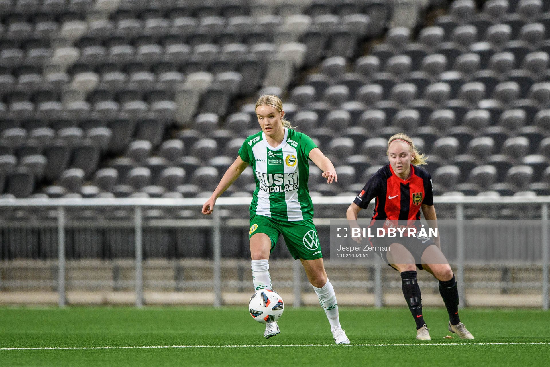Hammarbys Ellika Holmberg och Brommapojkarnas Maja Wiklander