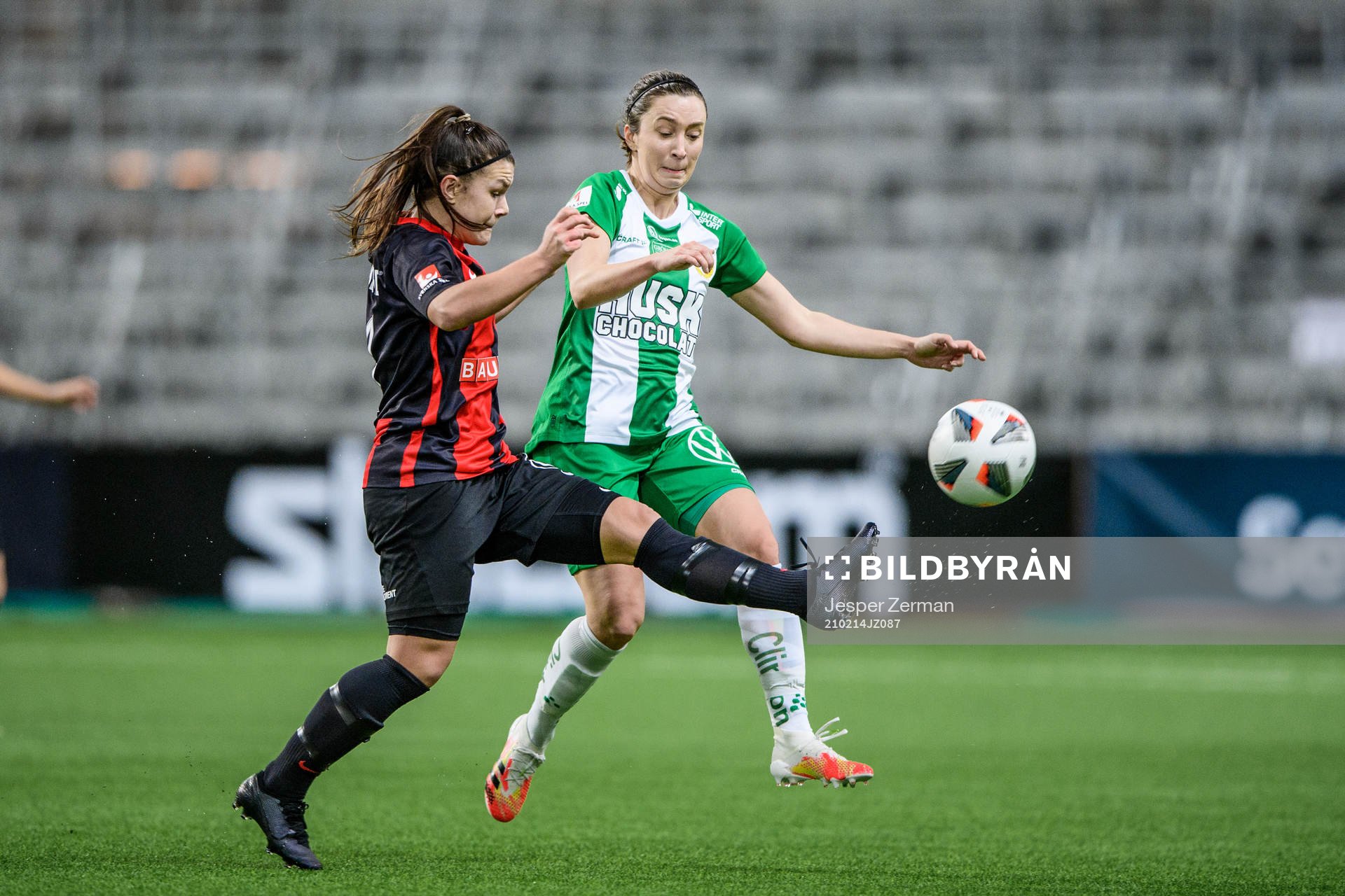 Brommapojkarnas Alexsandra Lobanova och Hammarbys Fanny