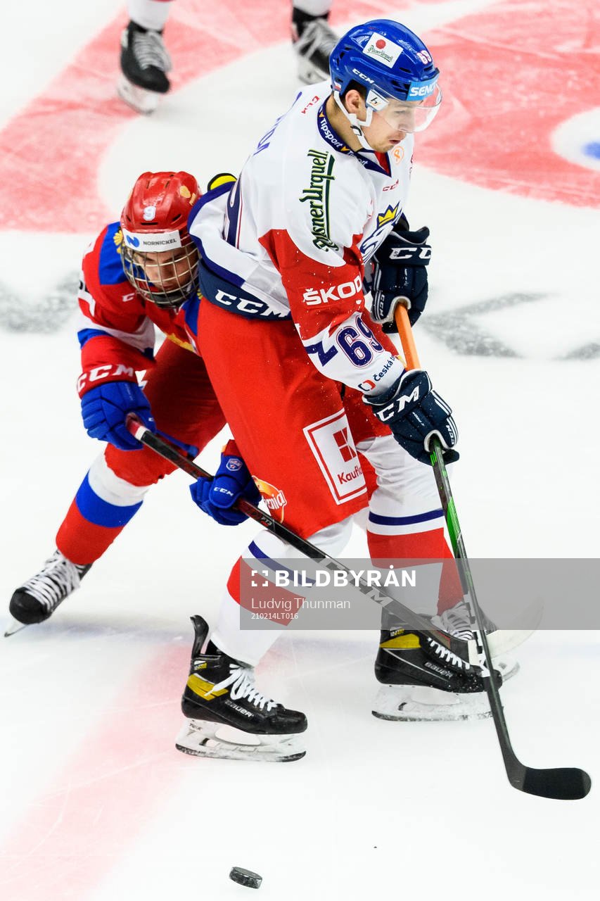 Daniel Gazda of Czech Republic and Nikita Chibrikov of