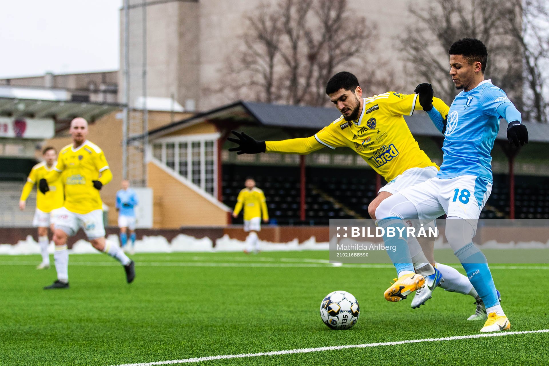 Falkenbergs Mahmut Özen och Malmö FFs Romain Gall