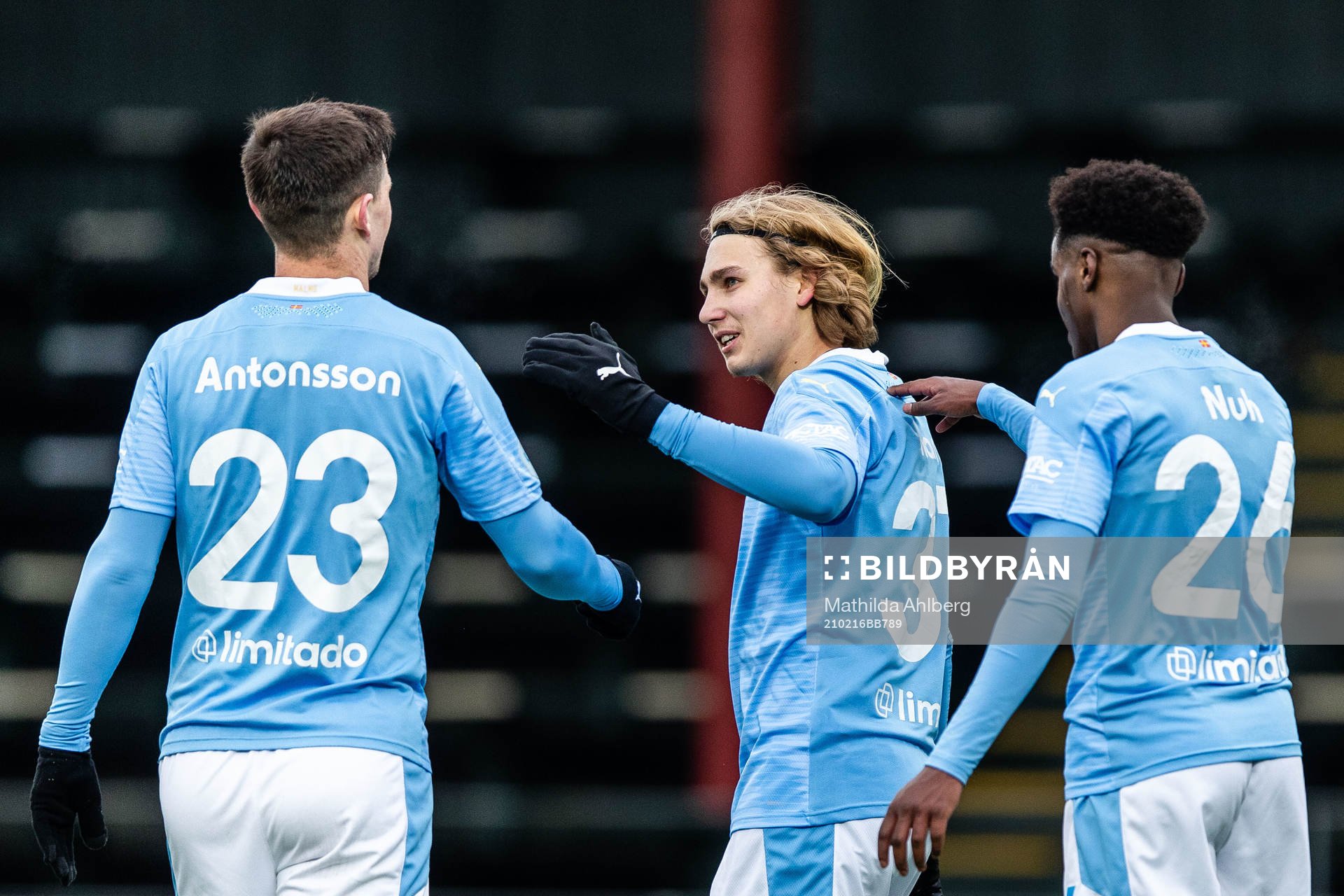Malmö FFs Sebastian Nanasi jublar med lagkamrater