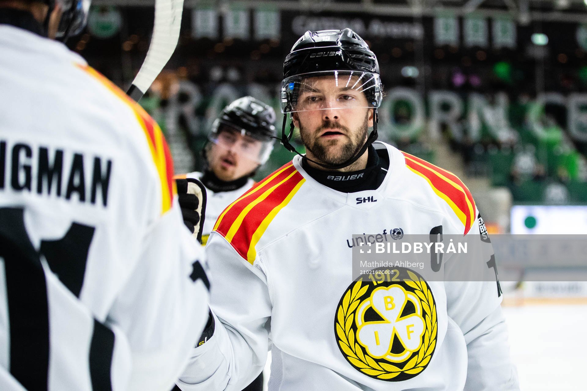Brynäs Simon Bertilsson jublar