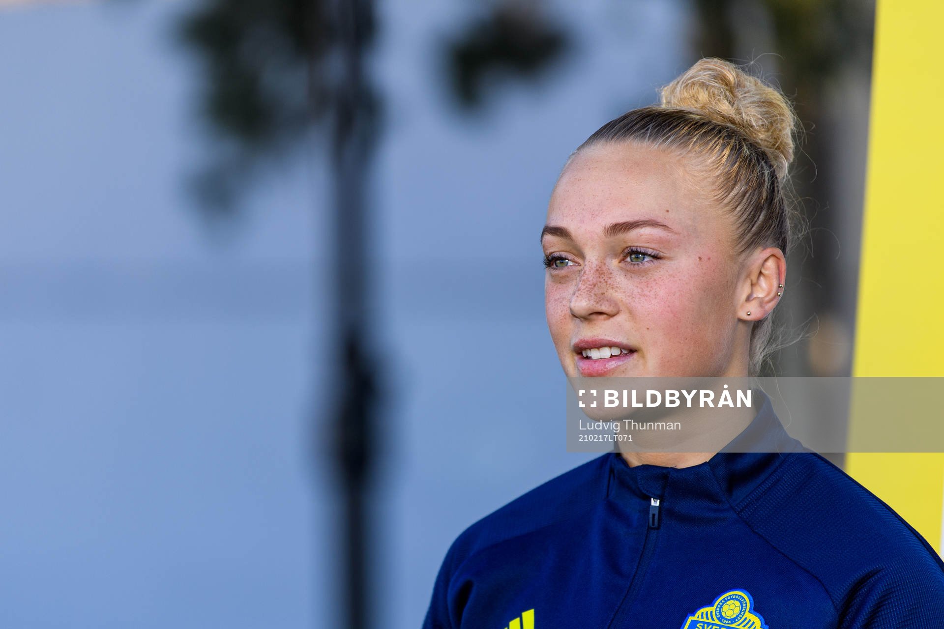 Hanna Bennison is interviewed by the media