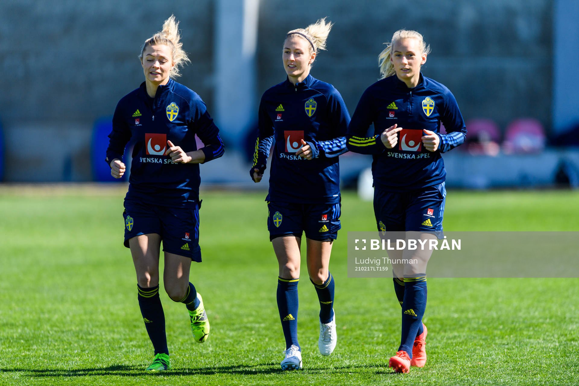 Fridolina Rolfö, Emma Kullberg and Stina Blackstenius