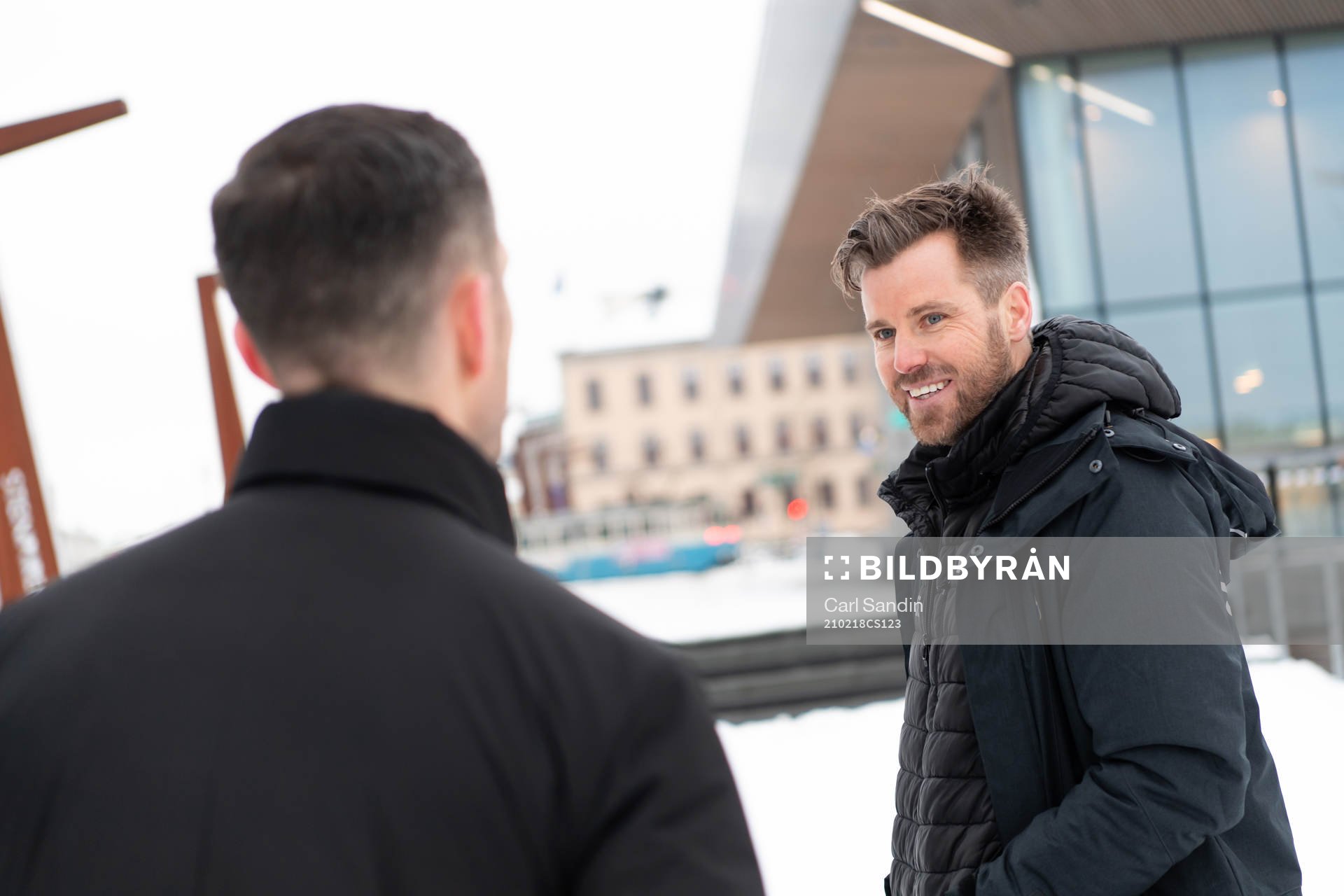 IFK Göteborgs sportchef Pontus Farnerud blir intervjuad