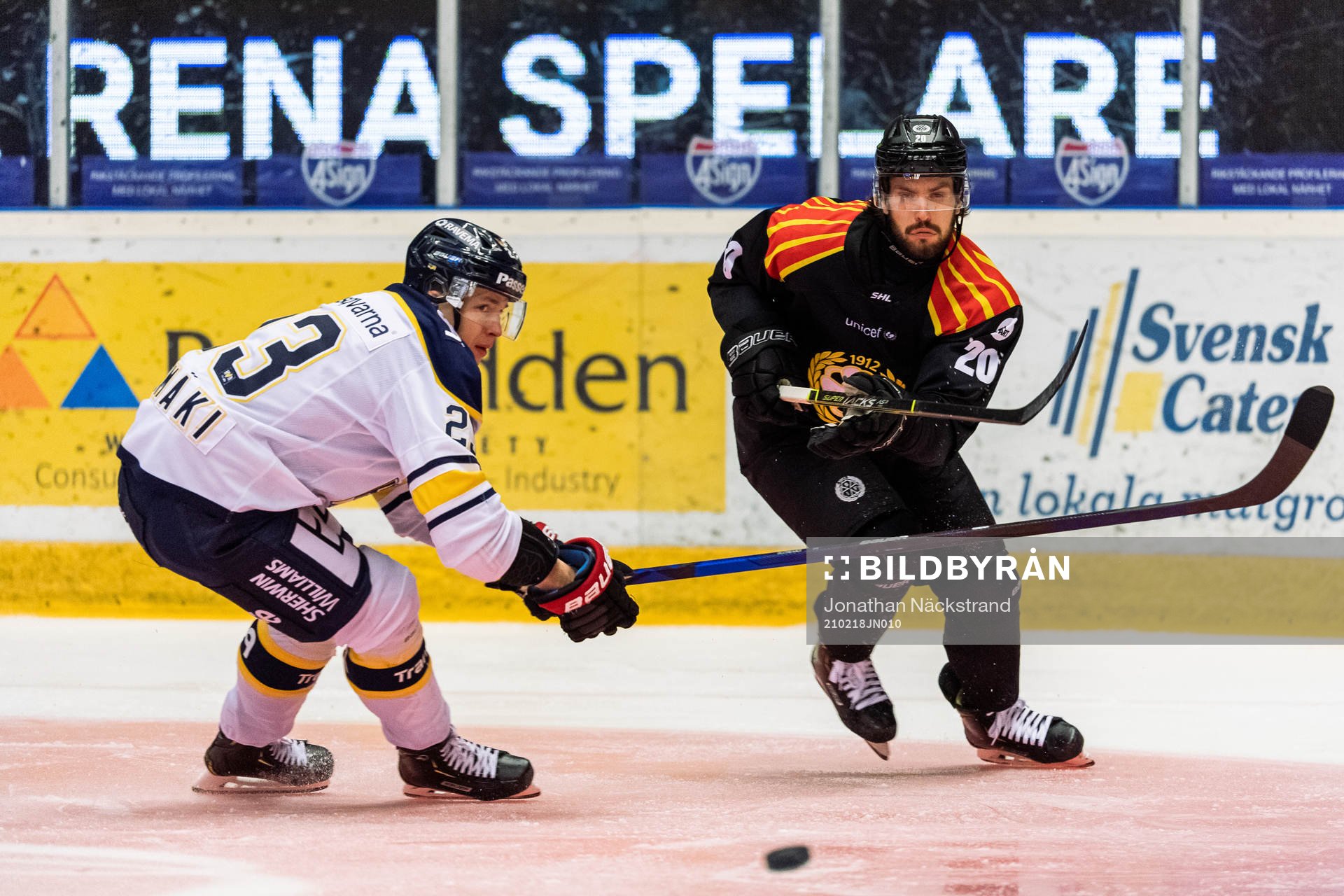 s Arttu Ilomäki och Brynäs Oula Palve