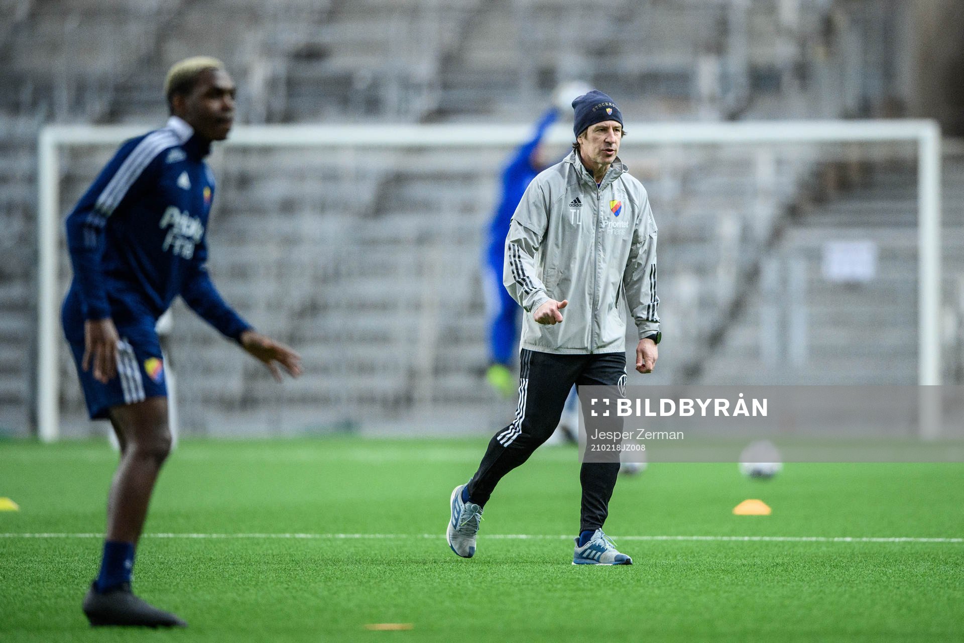 Djurgårdens Joel Asoro och tränare Thomas Lagerlöf