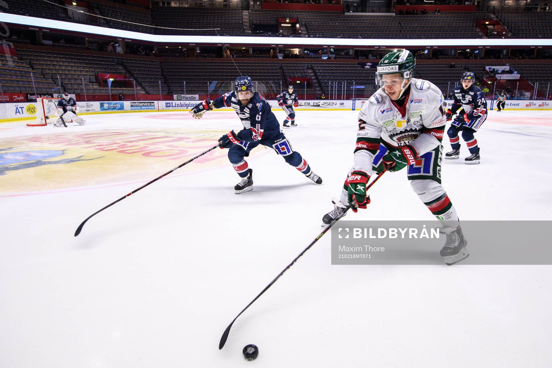 Linköpings Jonas Holös och Frölundas Max Friberg
