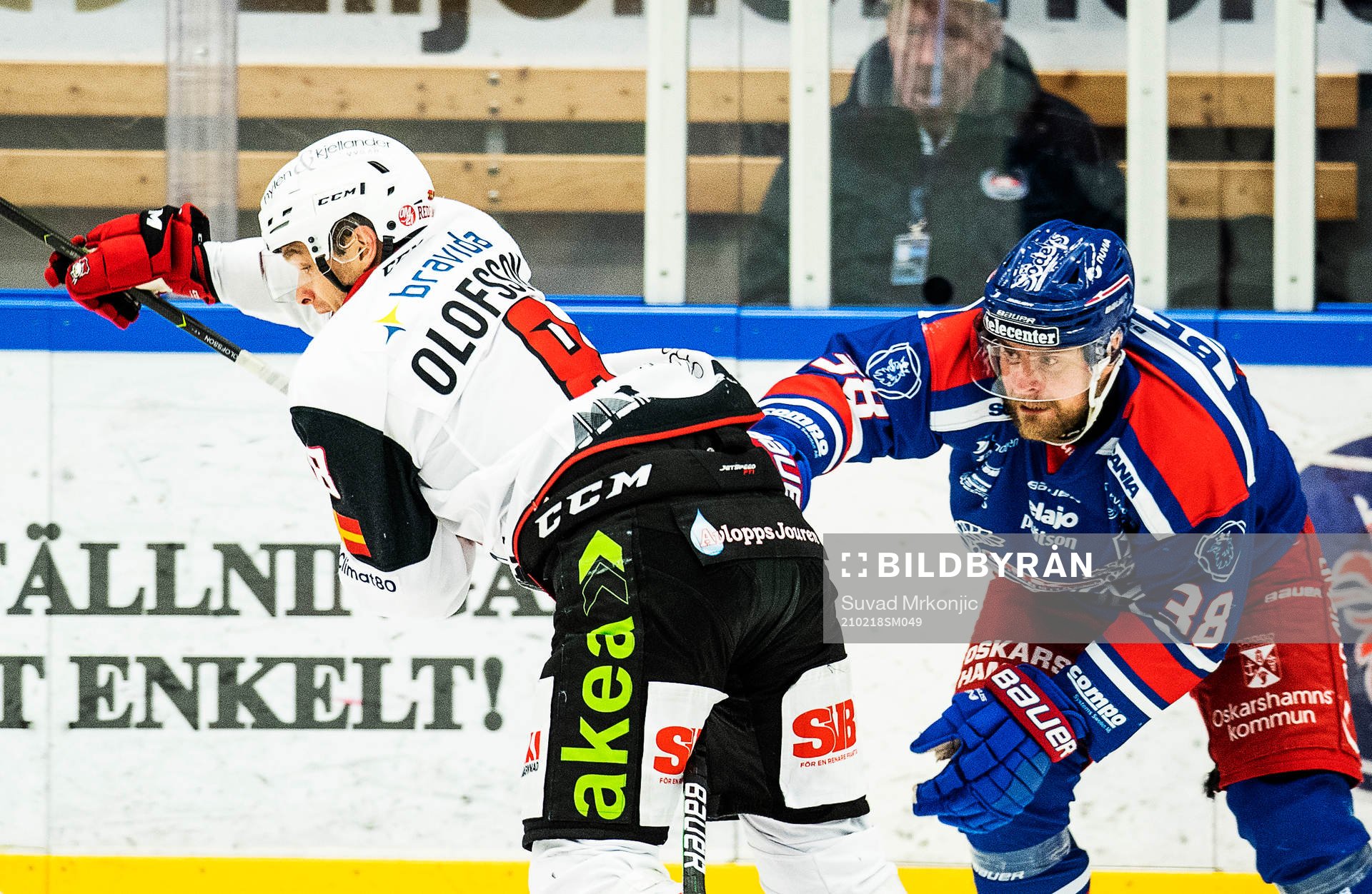 Oskarshamns Nichlas Torp och Malmö Redhawks Johan Olofsson